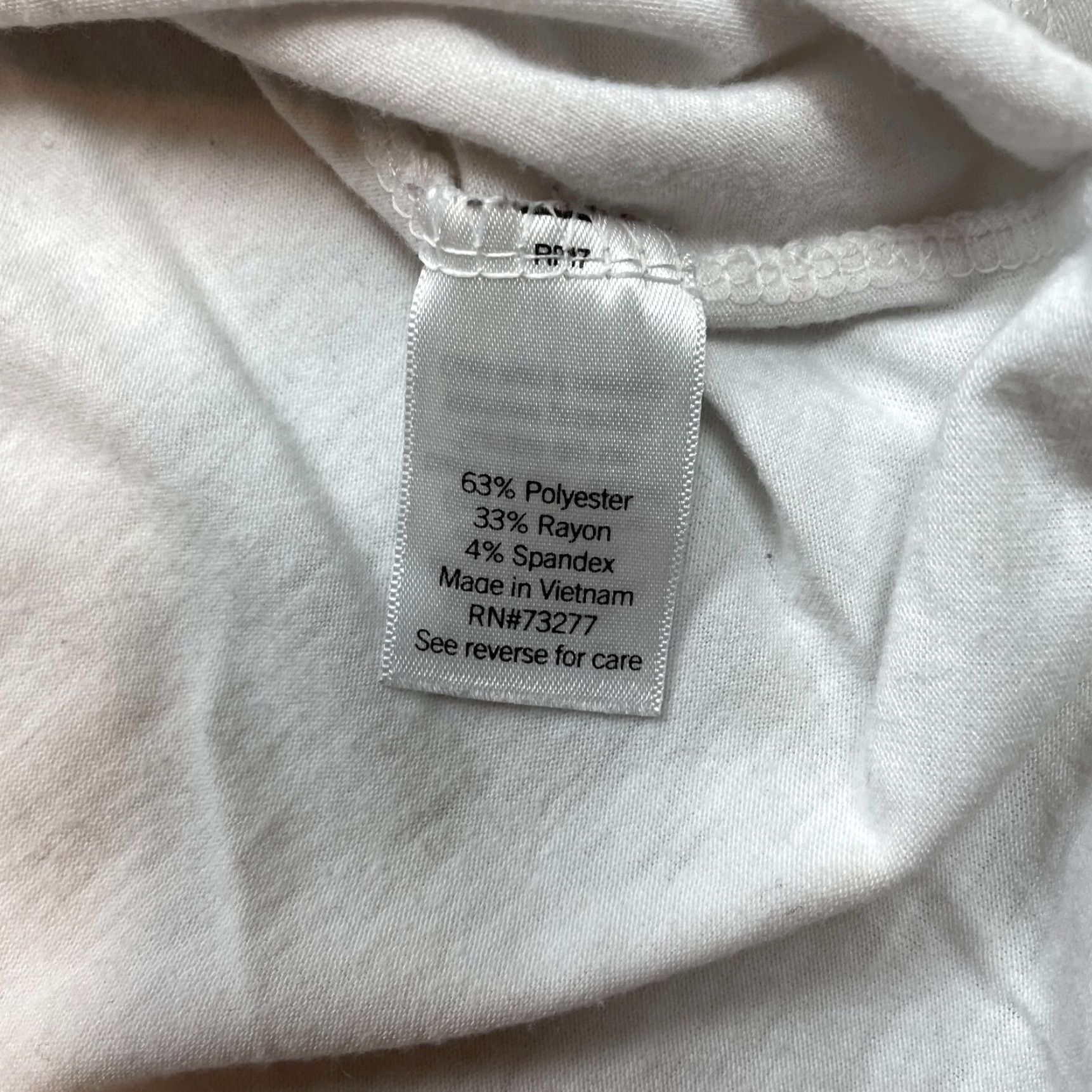 Vintage **Womens White XL SO Basic T-Shirt V-Neck Pullover** User: Womens White XL SO Basic T-Shirt V-Neck Pullover Size XL / US 12-14 / IT 48-50 - 6 Thumbnail