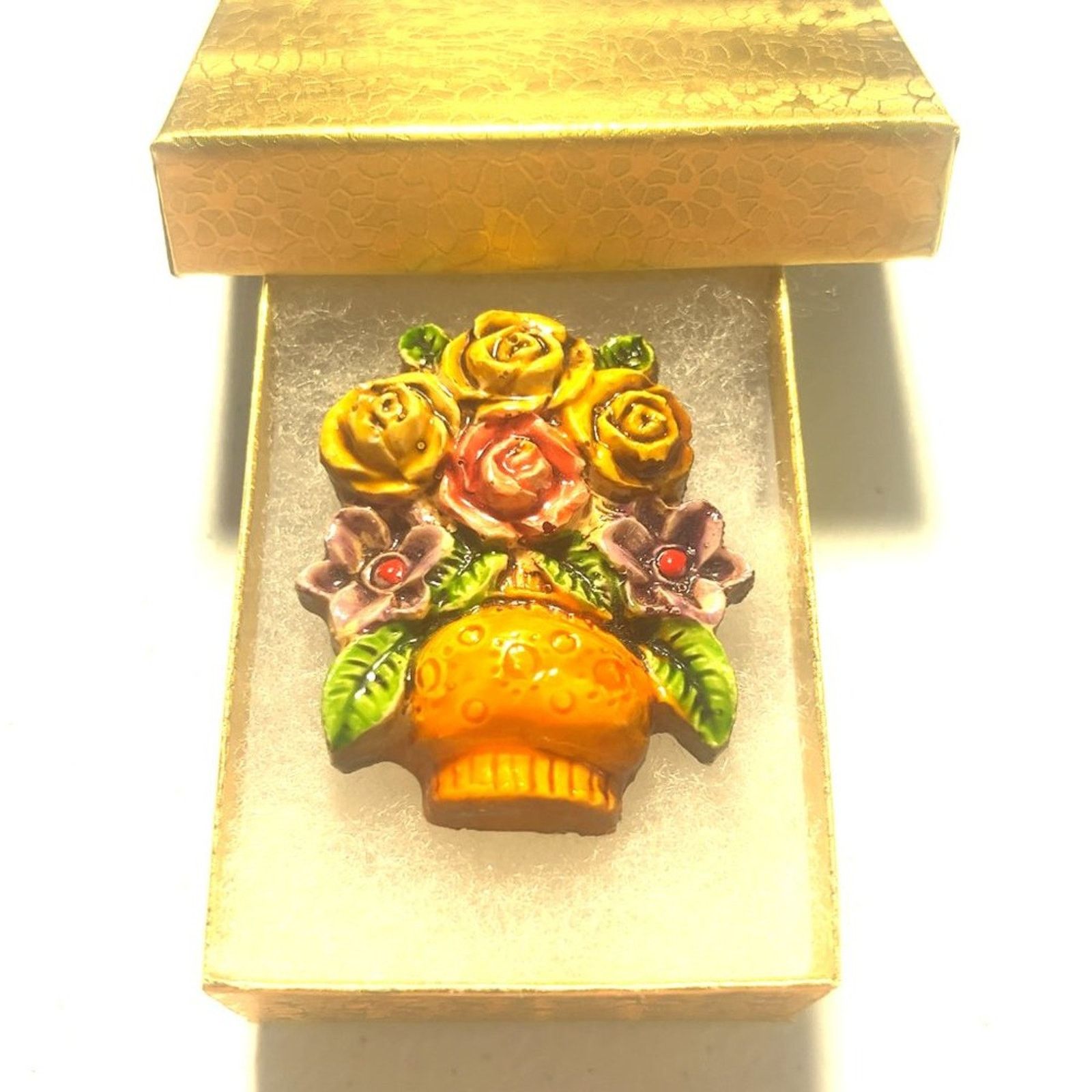 & Other Stories Vintage West German Floral Carved Hand-Painted Flower Brooch Size ONE SIZE - 4 Thumbnail
