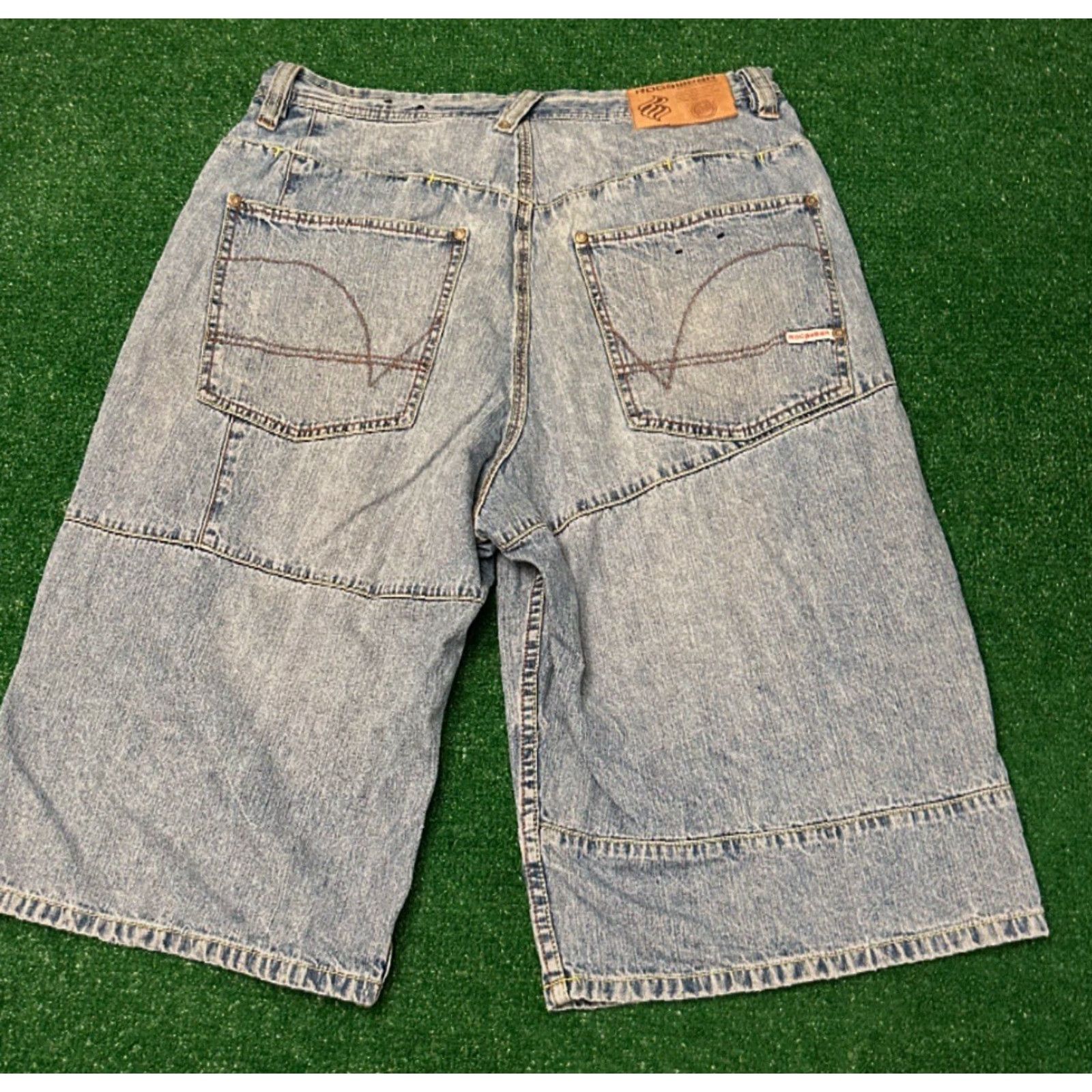 Rocawear VINTAGE Rocawear Baggy Hip Hop Skater Jeans Shorts Mens Size 34 Light Wash JNCO Grunge Hip Hop Punk 90s Size US 34 / EU 50 - 2 Thumbnail