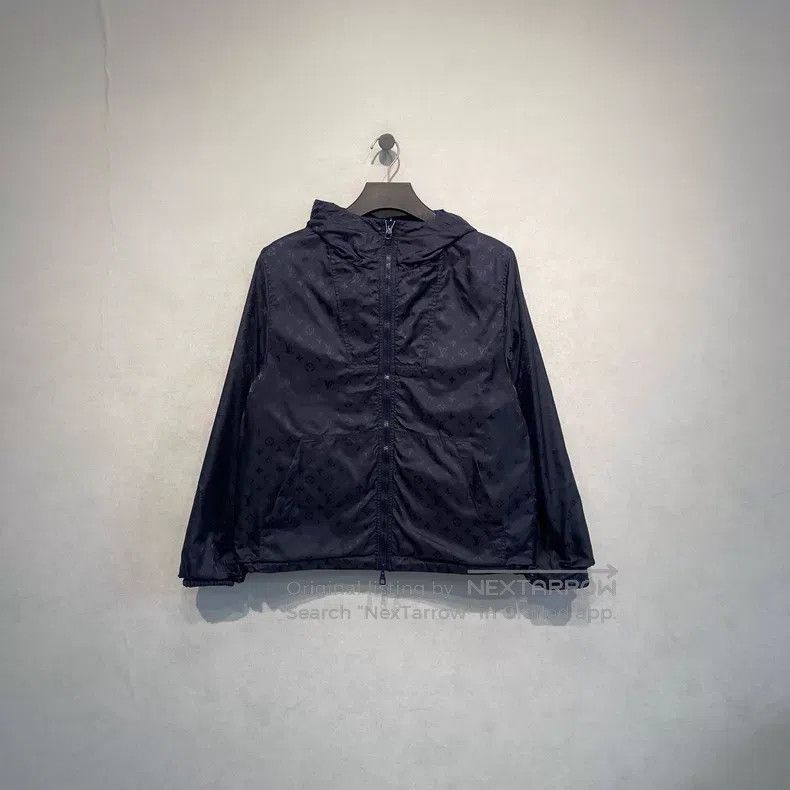 Louis Vuitton Louis Vuitton Dark blue logo printed double-sided jacket Size US S / EU 44-46 / 1 - 3 Thumbnail