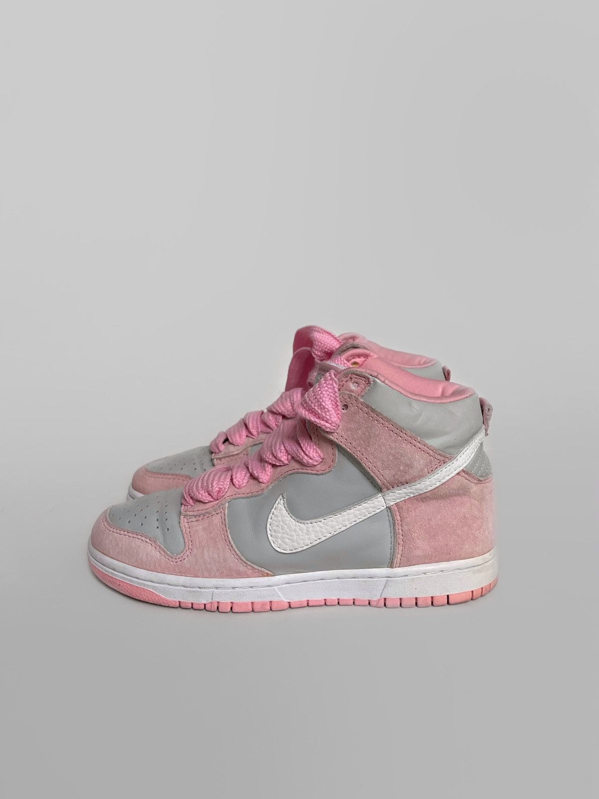 Nike × Vintage Vintage Nike dunk high grey/pink 2004 Size US 8 / IT 38 - 1 Thumbnail