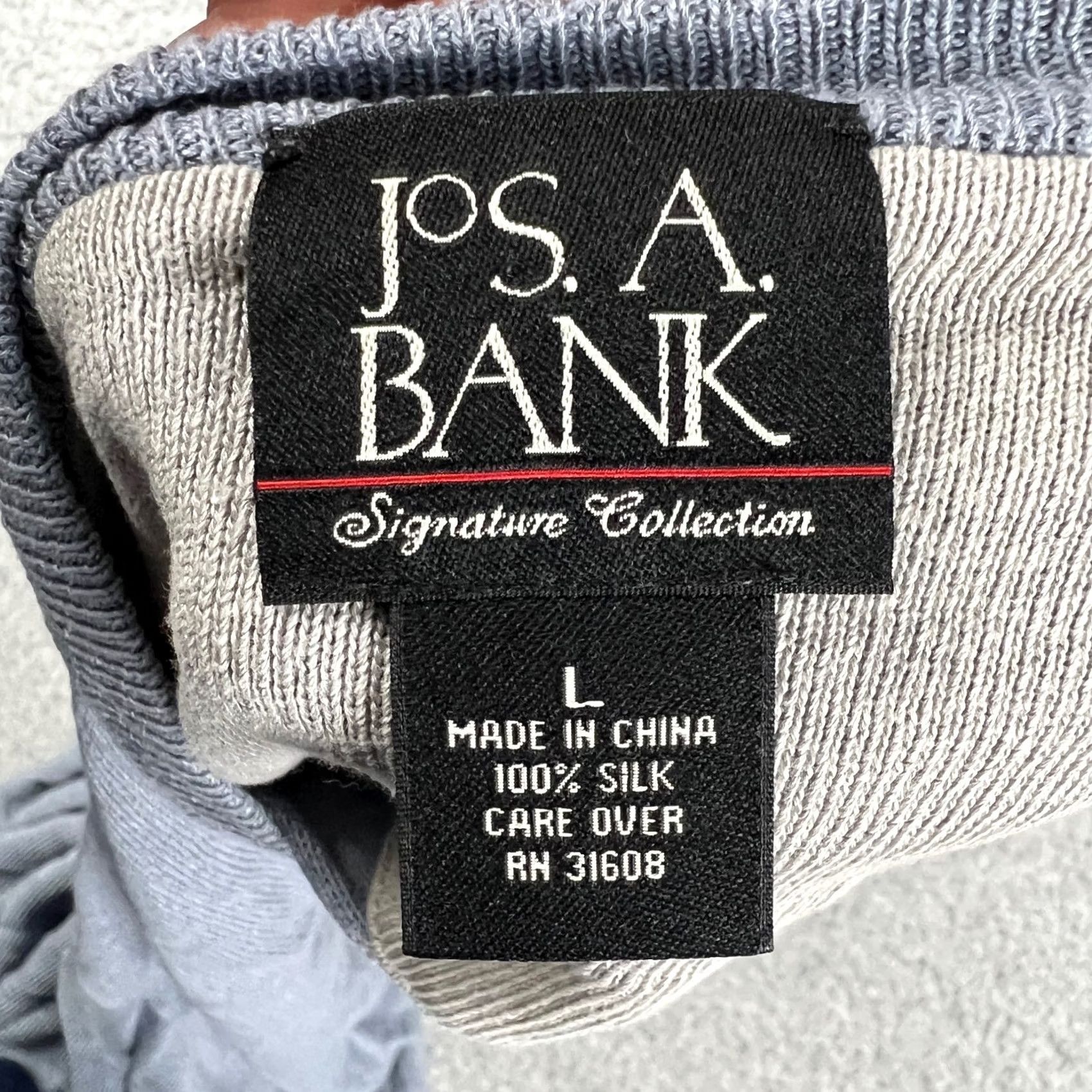 Jos. A. Bank Jos A Bank Mens Blue Lightweight Pullover Knit Sweater V-Neck Large Silk Size US L / EU 52-54 / 3 - 3 Thumbnail