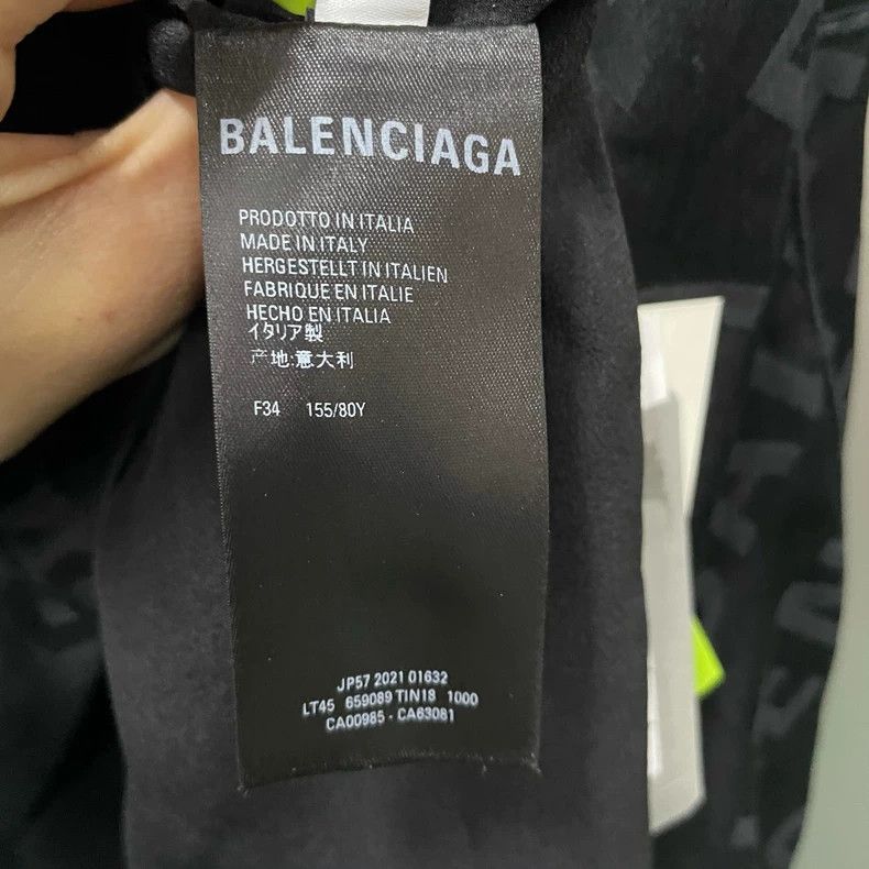 Balenciaga Balenciaga size 34 Full monogrammed logo jacket Size US S / EU 44-46 / 1 - 6 Thumbnail