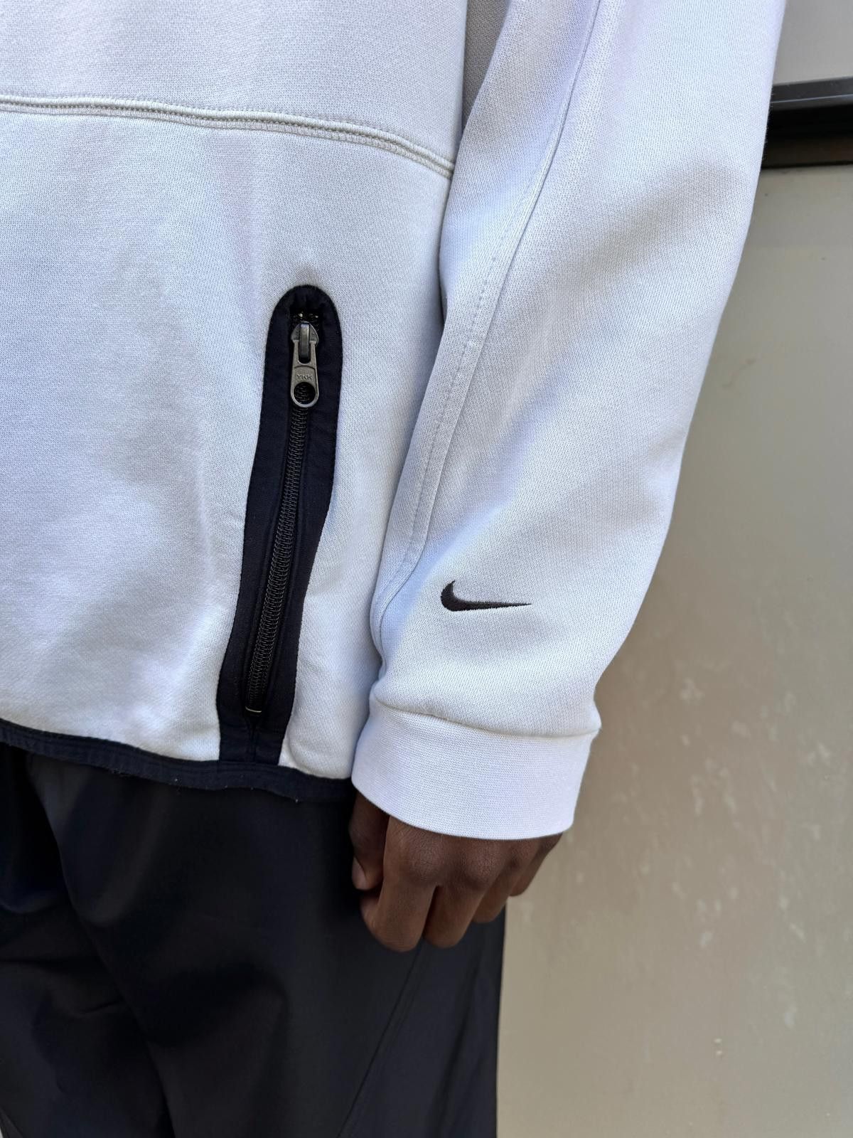 Nike Early 2000’s Nike Spellout Stash Pocket Crewneck Size US L / EU 52-54 / 3 - 5 Thumbnail