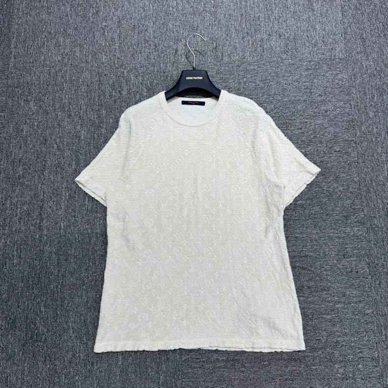 Louis Vuitton Louis Vuitton Full-printed flocked short sleeves 2501-Nexta Size US L / EU 52-54 / 3 - 1 Thumbnail