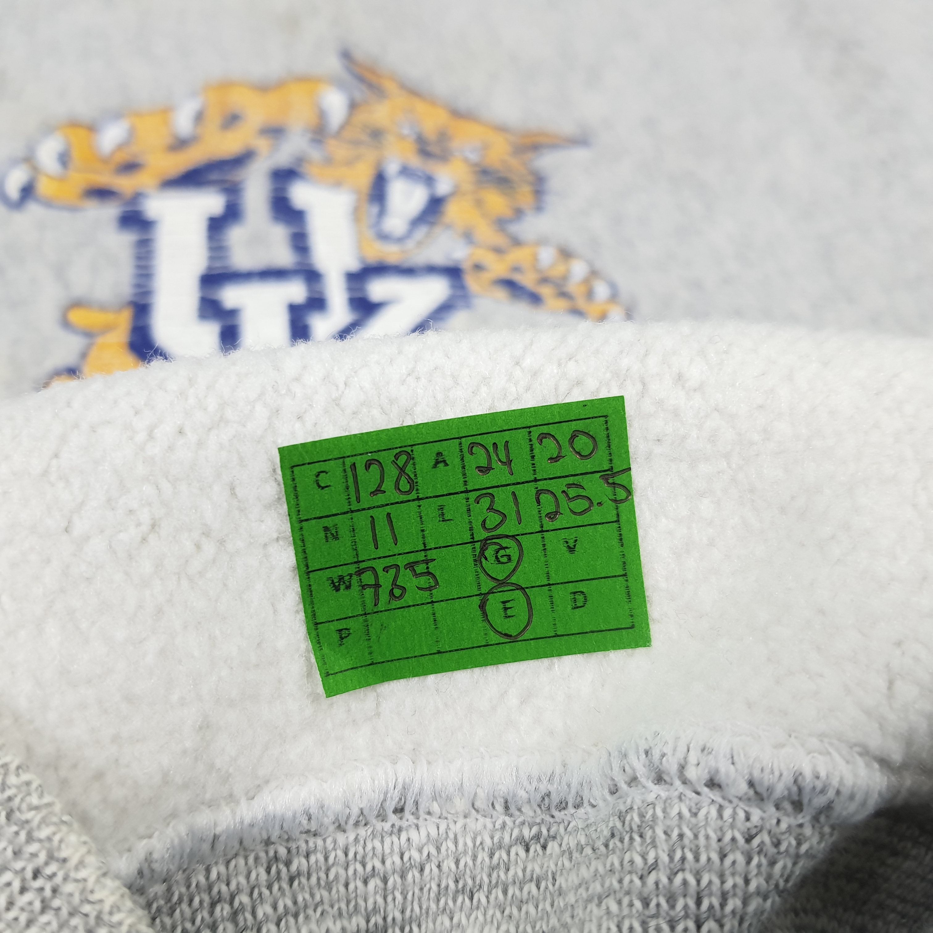 NBA Vintage Kentucky Wildcats UK Basketball Team Sweatshirts Size US L / EU 52-54 / 3 - 10 Thumbnail