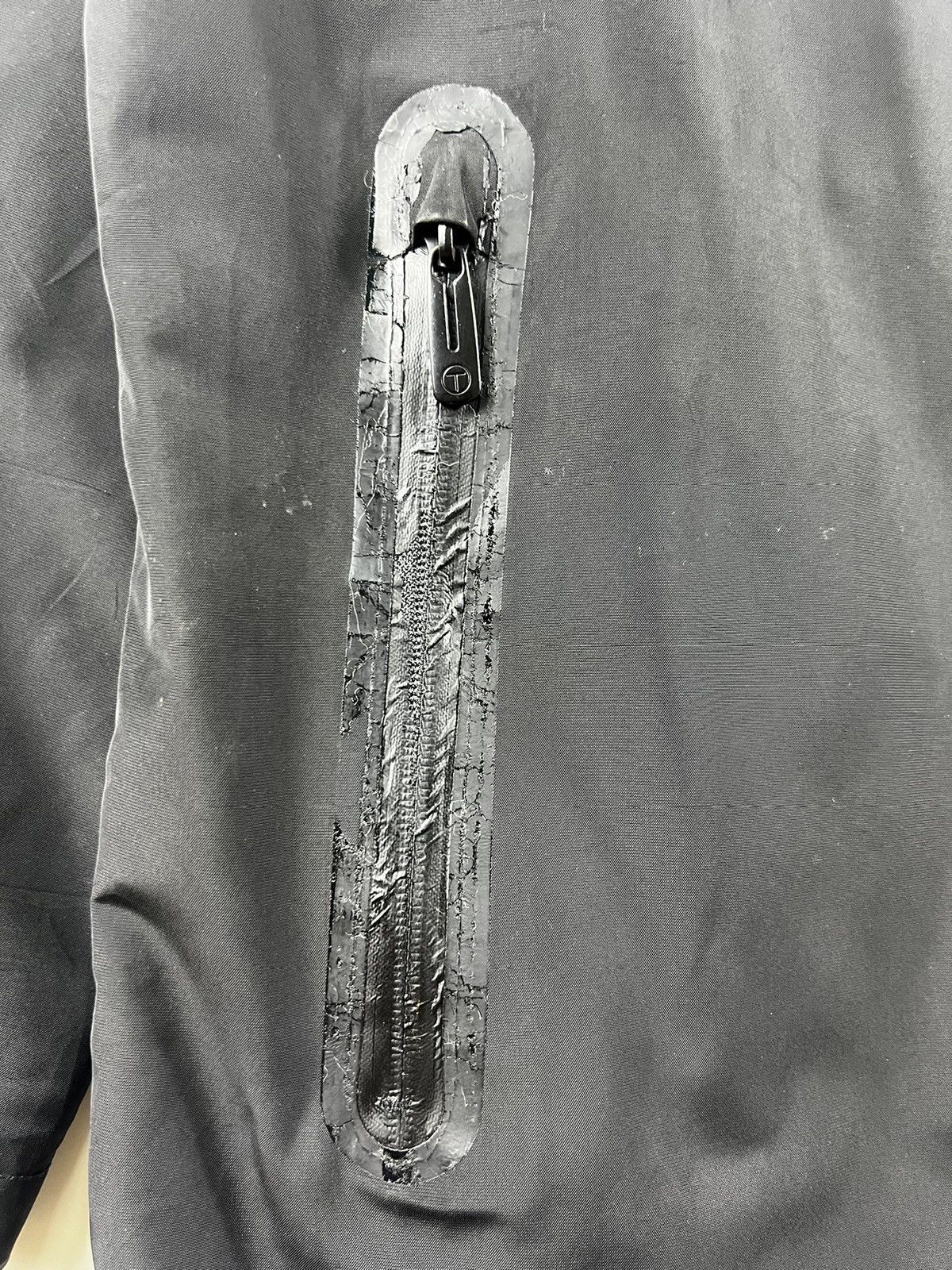 Designer × Tumi 🔥 TUMI TECH HIDDEN HOODIE ZIPPER HEAVY JACKET - S Size US S / EU 44-46 / 1 - 6 Thumbnail