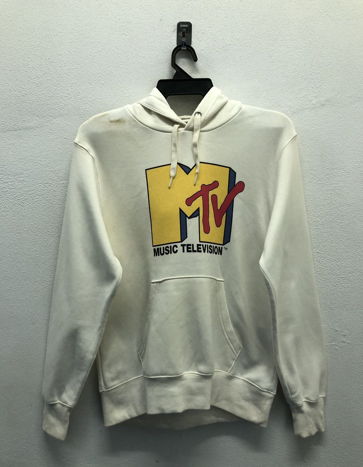 GU GU x MTV Logo Hoodie – Vintage Style – White Size US M / EU 48-50 / 2 - 1 Thumbnail