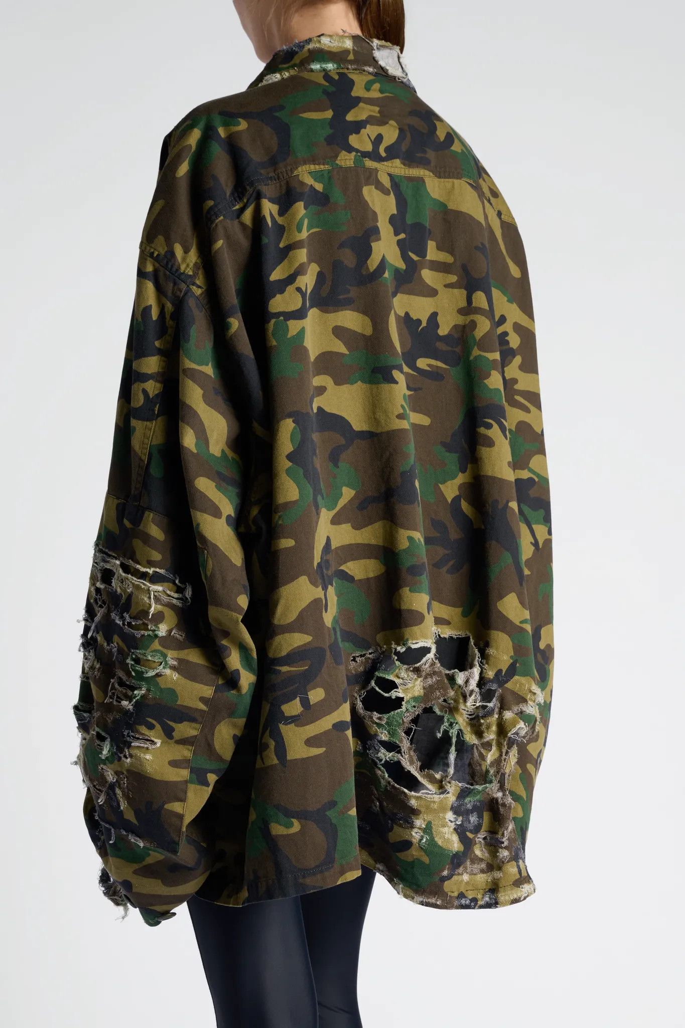 Balenciaga Balenciaga Camo Super Distressed Oversized Jacket Shirt Size US M / EU 48-50 / 2 - 2 Thumbnail