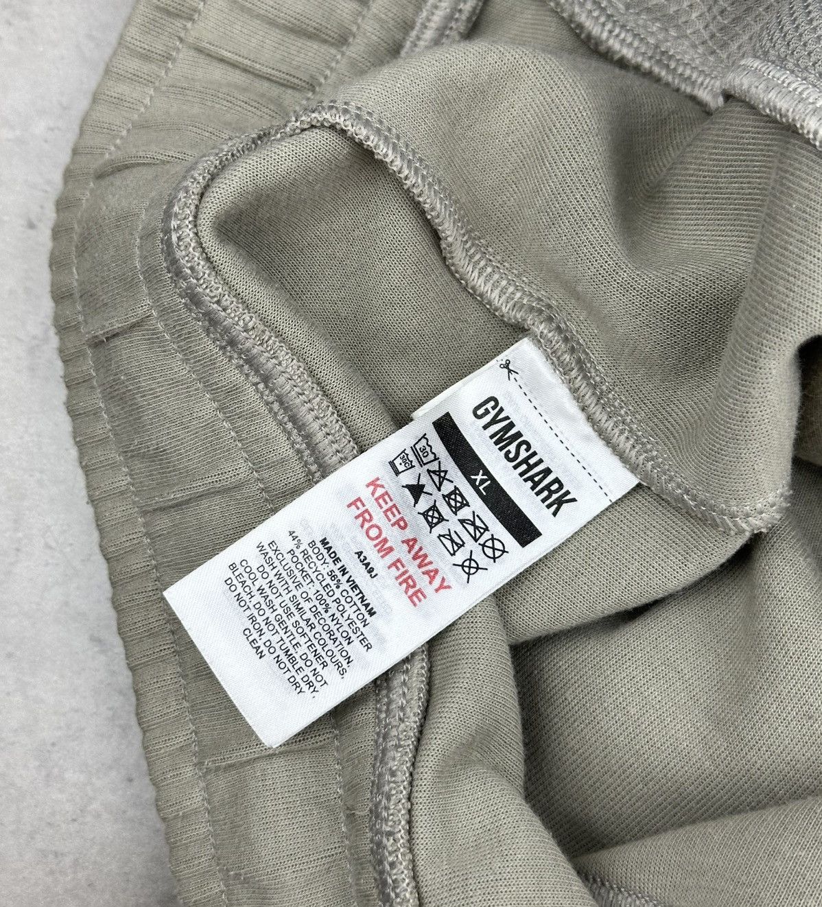 Gymshark Gymshark Cargo Shorts Men XL Grey Green Hybrid Heavy Cotton Size US 36 / EU 52 - 8 Thumbnail