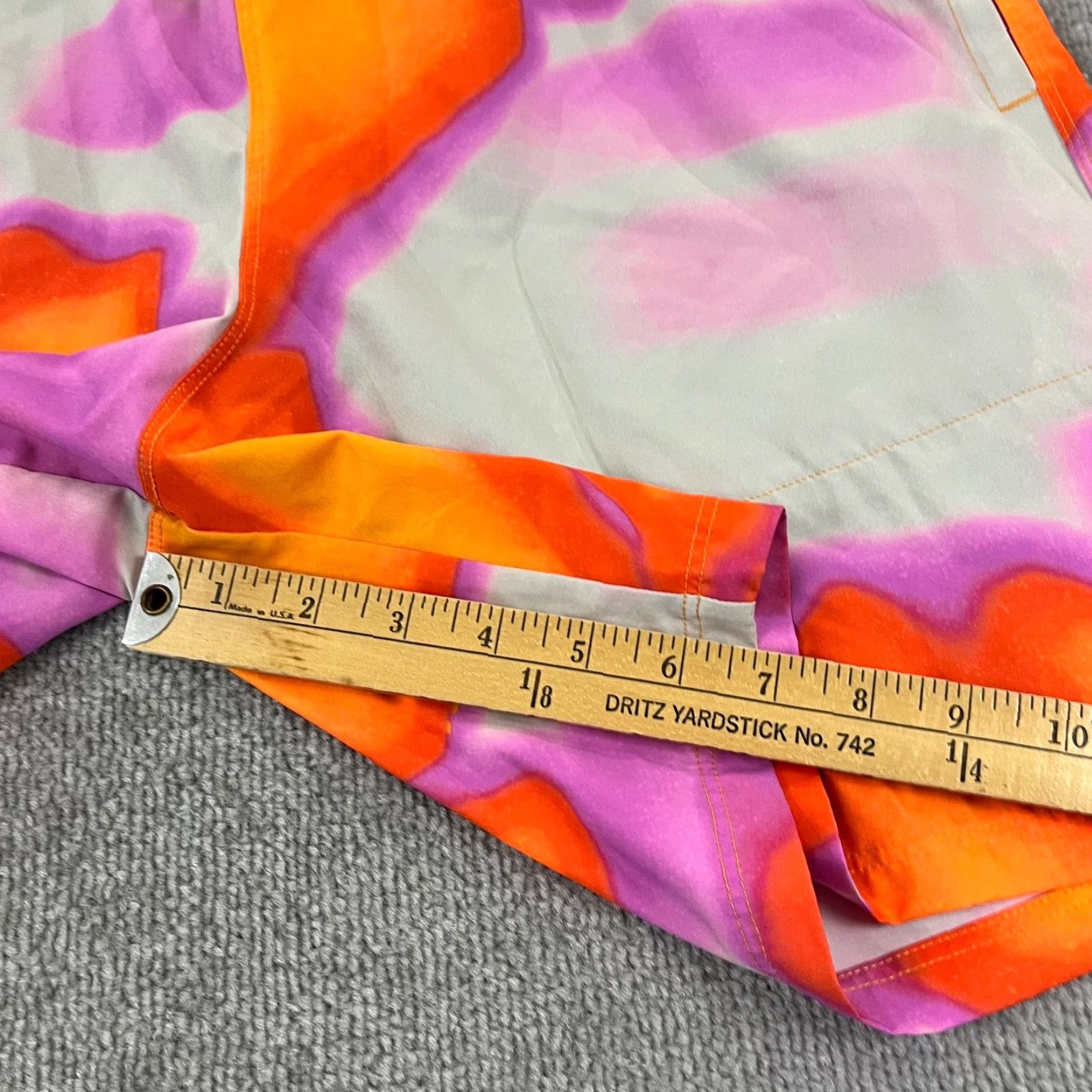 Fabletics FABLETICS Shorts Mens Large x 7" Lined Multicolor Colorful Gym Training Workout Size US 33 - 6 Thumbnail