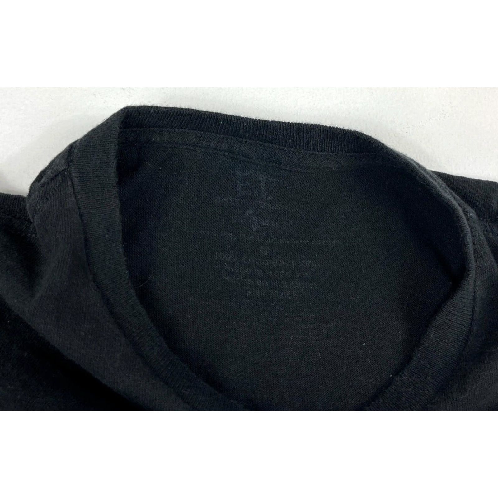 Vintage VINTAGE E.T. The Extra-Terrestrial Graphic T-Shirt Mens Unisex Adults Sz M Black Cotton Crew Neck Short Sleeve Size US M / EU 48-50 / 2 - 5 Thumbnail