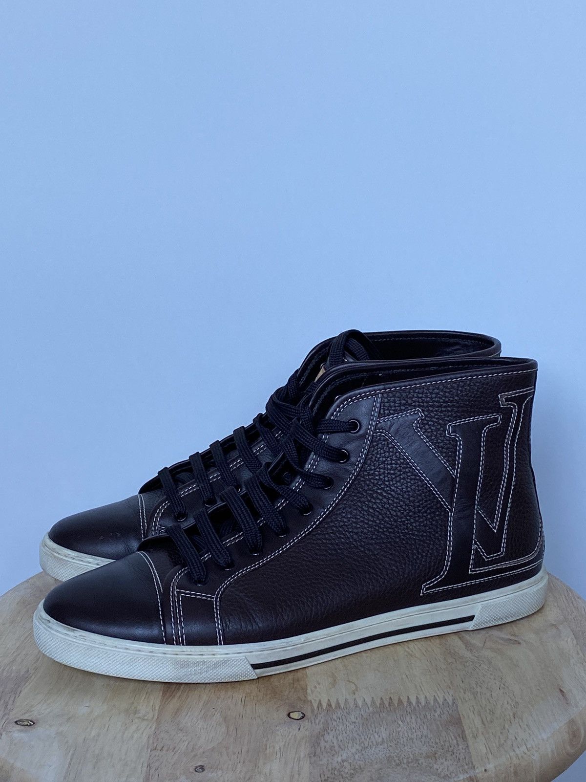 Louis Vuitton Louis Vuitton High Top Leather Brown Sneakers LV Logo Size US 7.5 / IT 37.5 - 1 Thumbnail