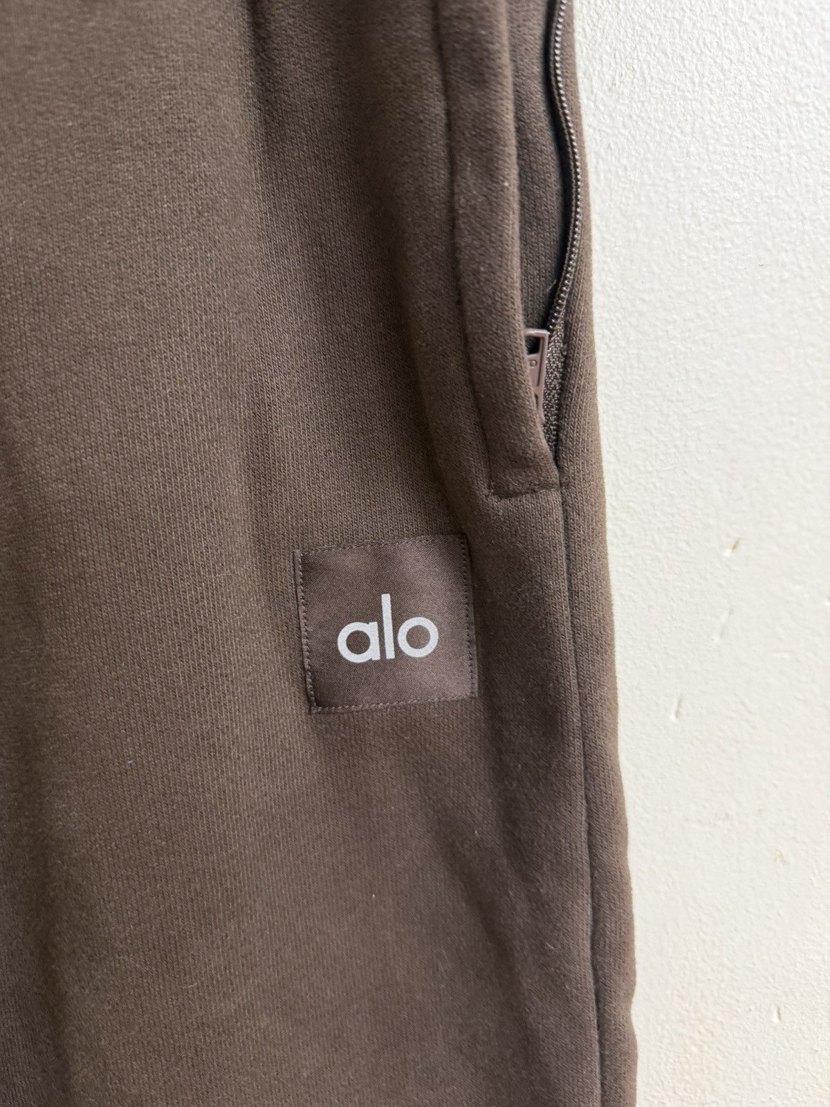Alo Alo heavyweight sweatpants Size US 30 / EU 46 - 2 Thumbnail