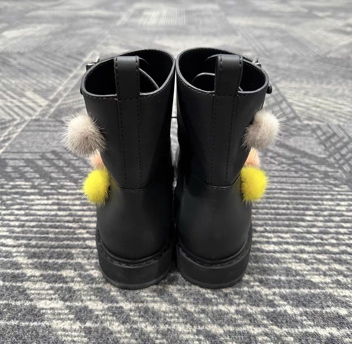 Fendi Fendi Mink Fur Pom-pom Ankle Boots J42 Size US 8 / EU 41 - 3 Thumbnail