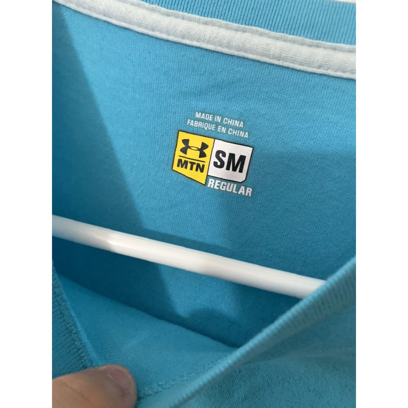 Under Armour Womens Under Armour MTN Turquoise Graphic Logo Fitted T-Shirt Sz Small Aqua Size S / US 4 / IT 40 - 2 Thumbnail