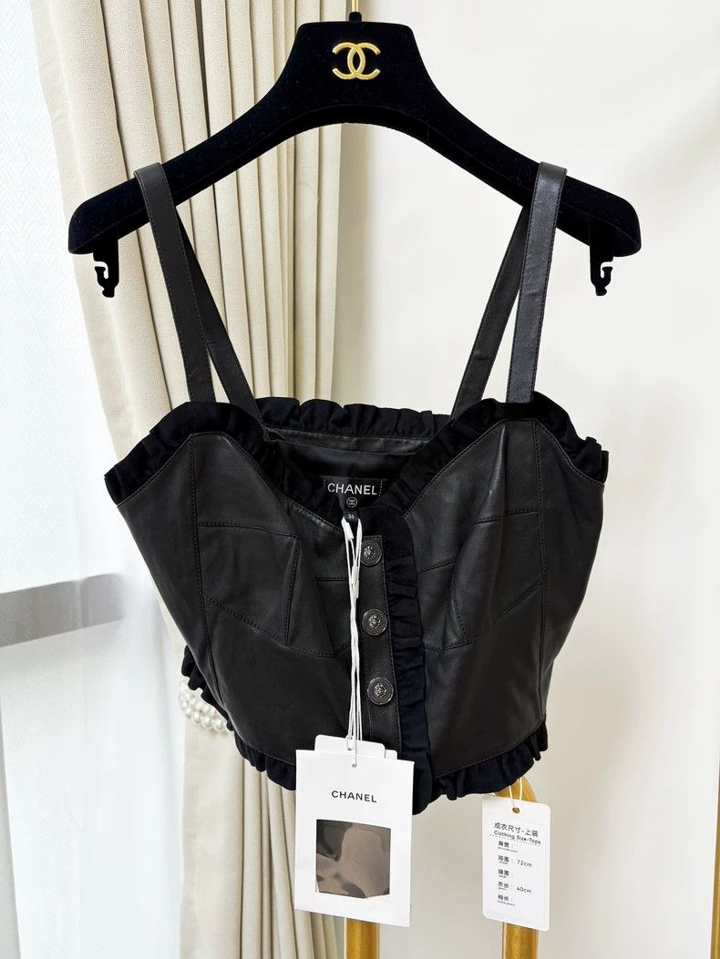 Chanel Chanel 22P black 36 yards velvet edge lambskin suspenders Size XS / US 0-2 / IT 36-38 - 1 Thumbnail