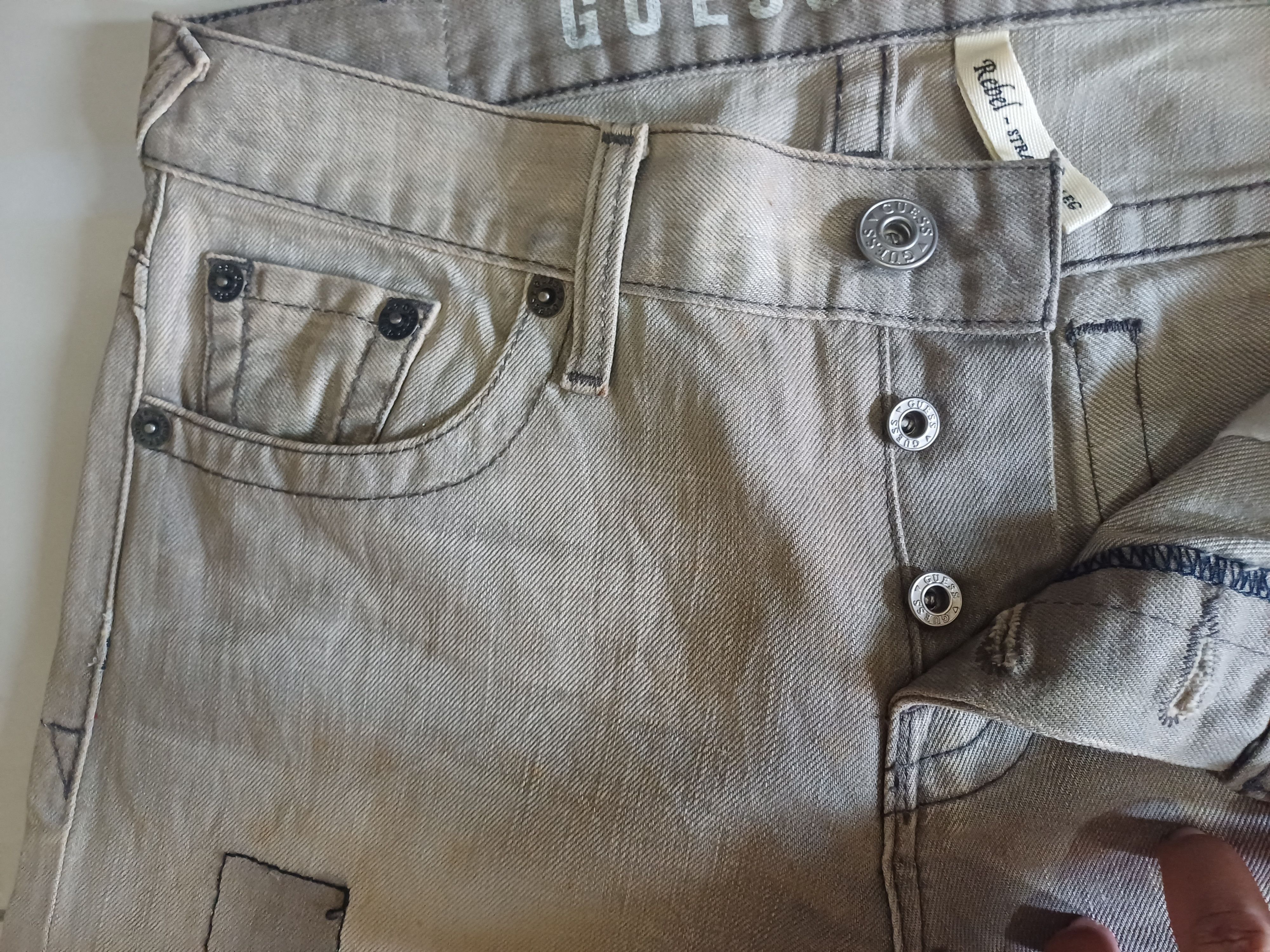 Designer × Guess AWESOME 🔥🔥🔥Distressed GUESS Jeans.. button fly Size US 31 - 5 Thumbnail