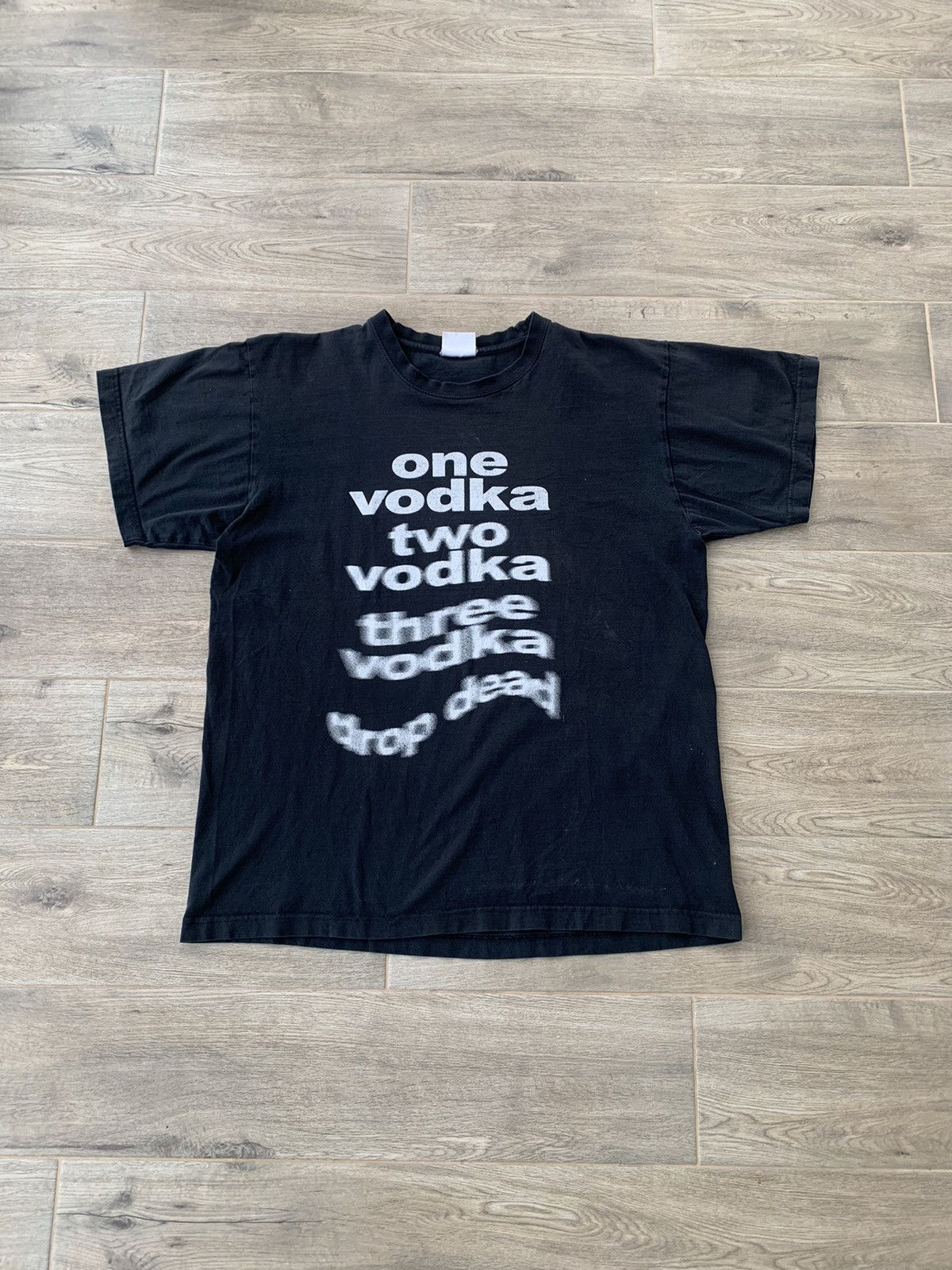 Vintage Vintage One Vodka Two Vodka Three Vodka Humor y2kt-shirt tee Size US L / EU 52-54 / 3 - 2 Thumbnail