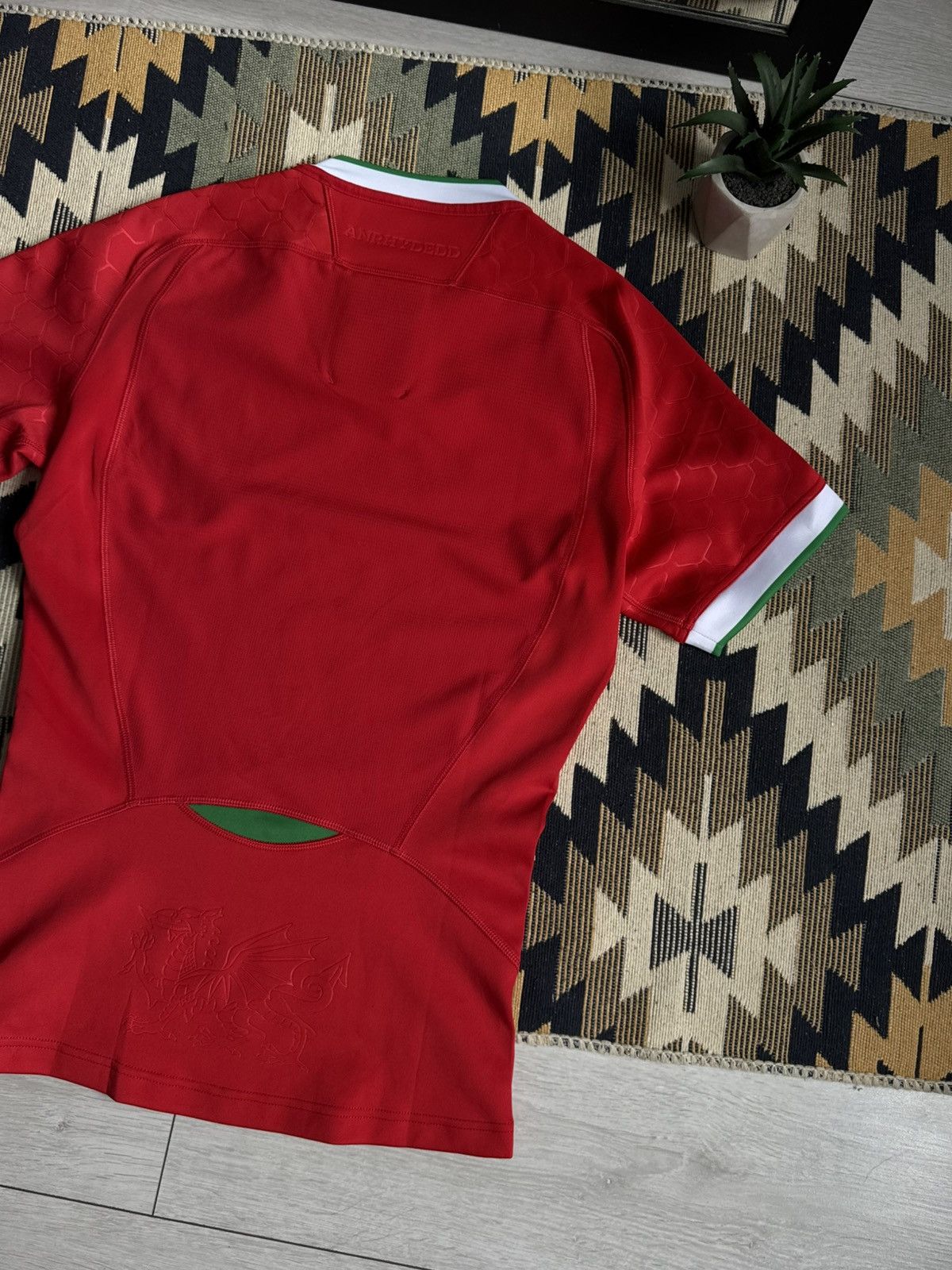 Macron Macron Wales WRU Rugby 2022-23 Jersey Size US M / EU 48-50 / 2 - 8 Thumbnail