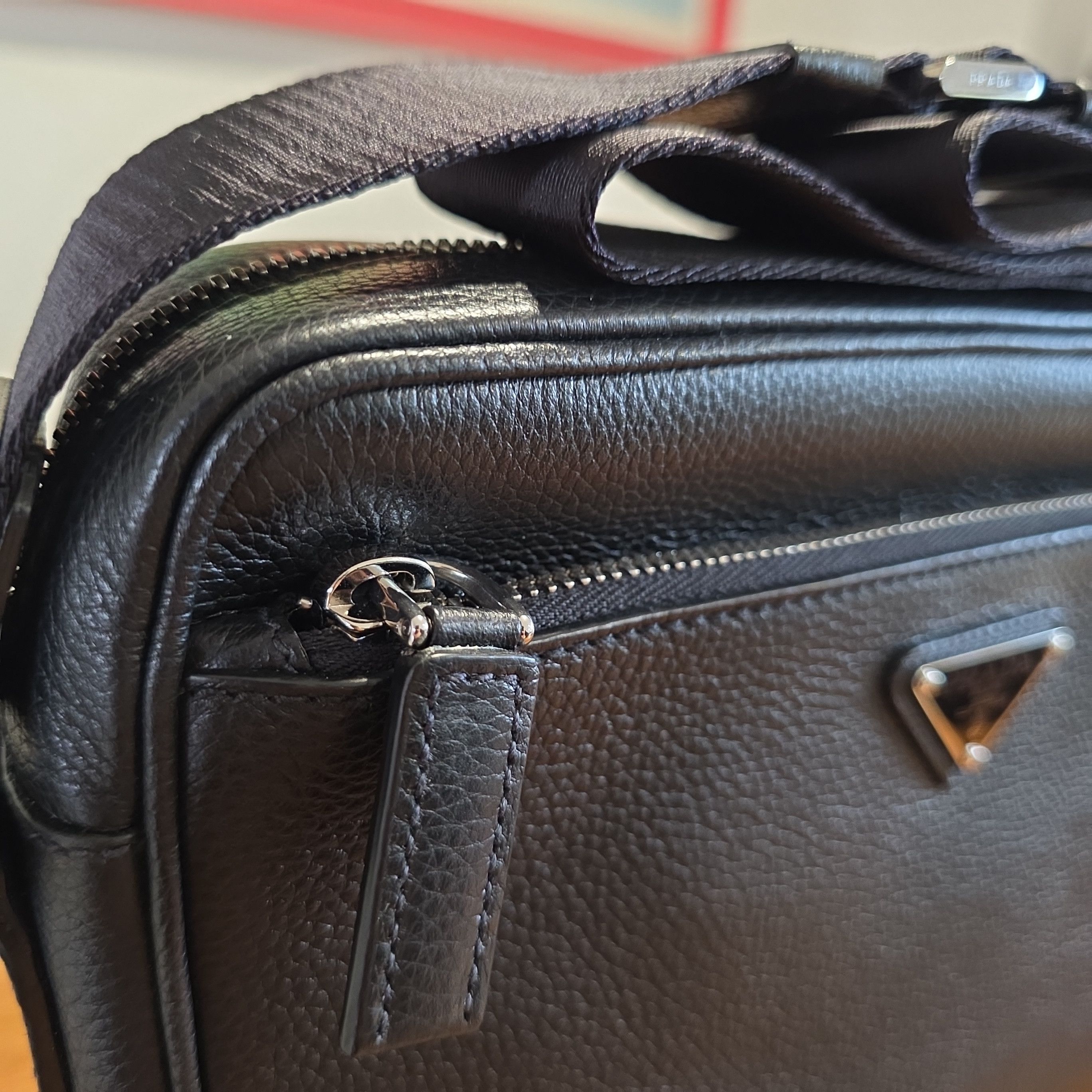 Prada Prada calf leather messenger Size ONE SIZE - 4 Thumbnail