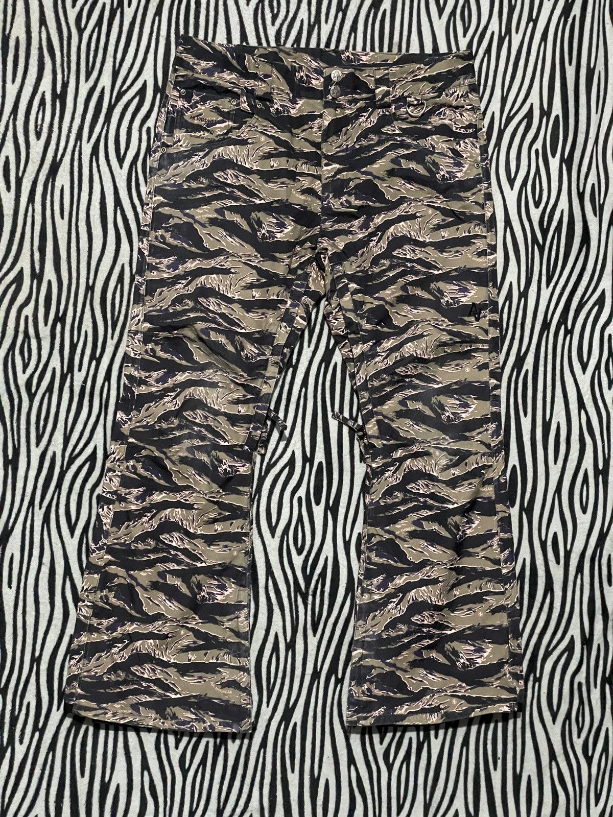Japanese Brand AA Hardware Tiger Camo Flare Pants Size US 36 / EU 52 - 2 Thumbnail