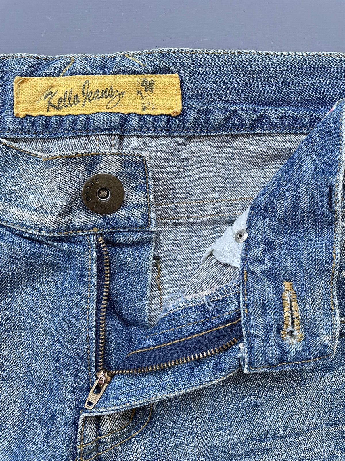 Jean Kello Jeans Distressed (P115) Size US 29 - 7 Thumbnail