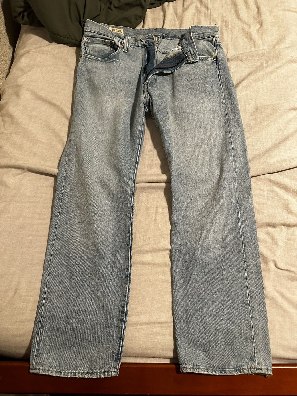 Levi's Levi’s 551 Z Light Wash Jeans Size US 32 / EU 48 - 2 Thumbnail
