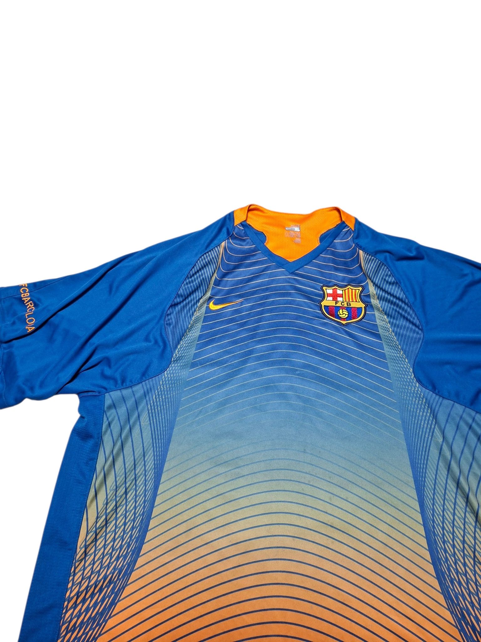 Nike RONALDINHO BARCELONA NIKE VINTAGE 2007 SOCCER JERSEY TEE Size US XL / EU 56 / 4 - 2 Thumbnail