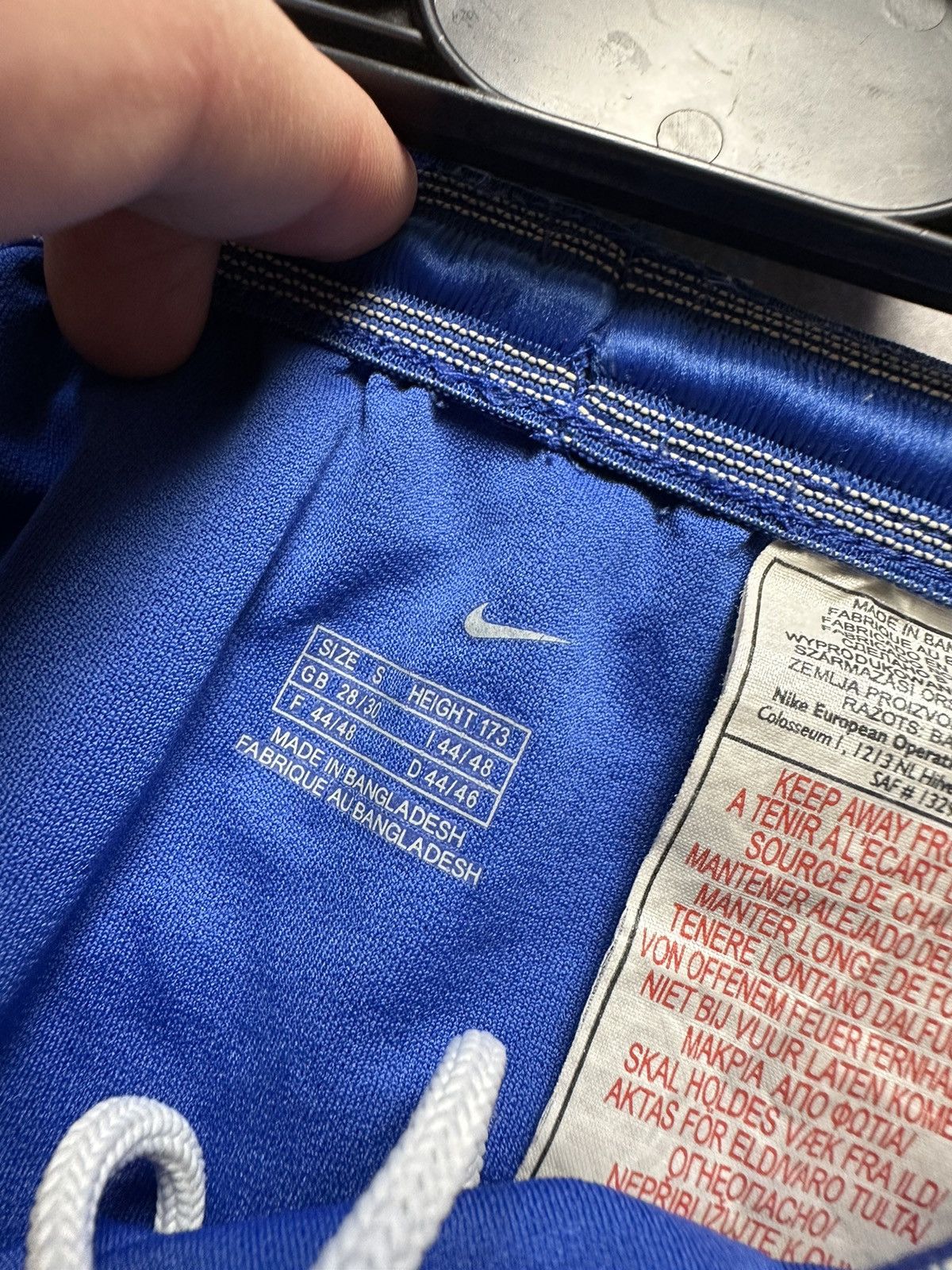 Vintage Vintage Brasil soccer shorts Nike blue size S Size US 30 / EU 46 - 5 Thumbnail