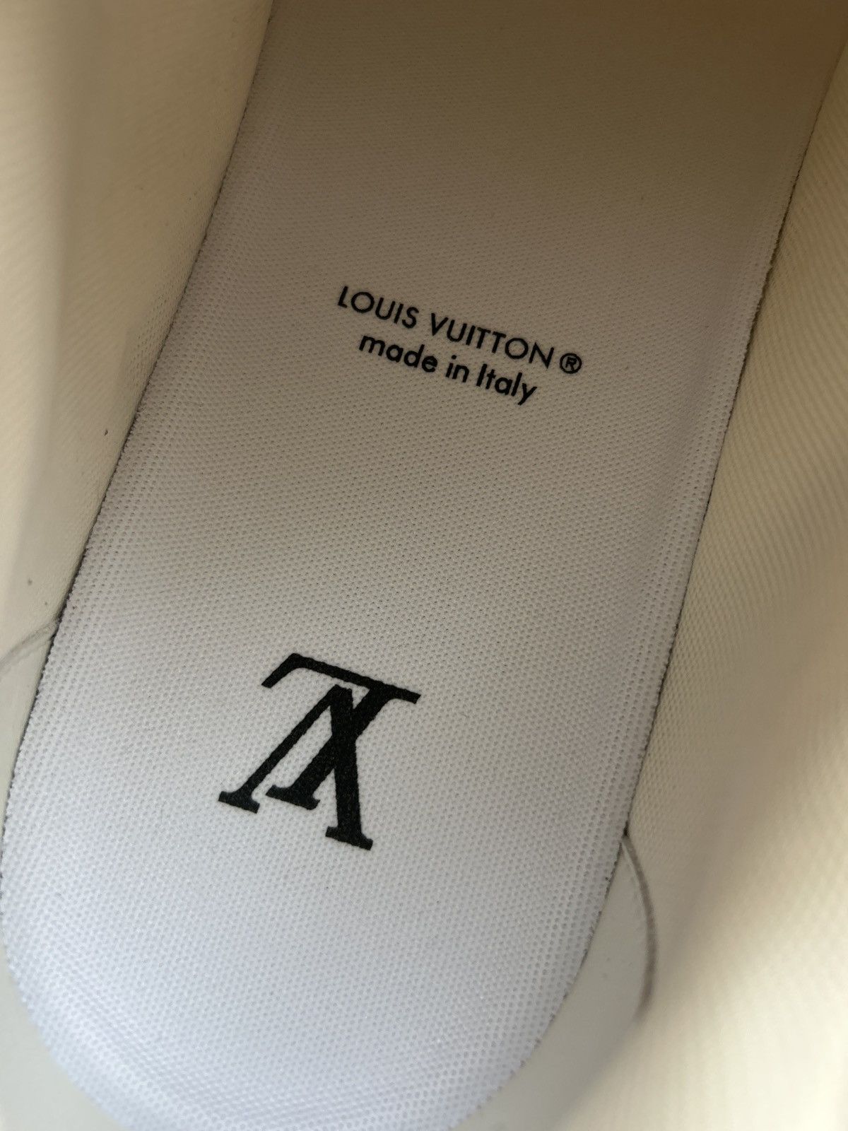 Louis Vuitton Louis Vuitton Trainer Pink US 9 Size US 9 / EU 42 - 18 Thumbnail