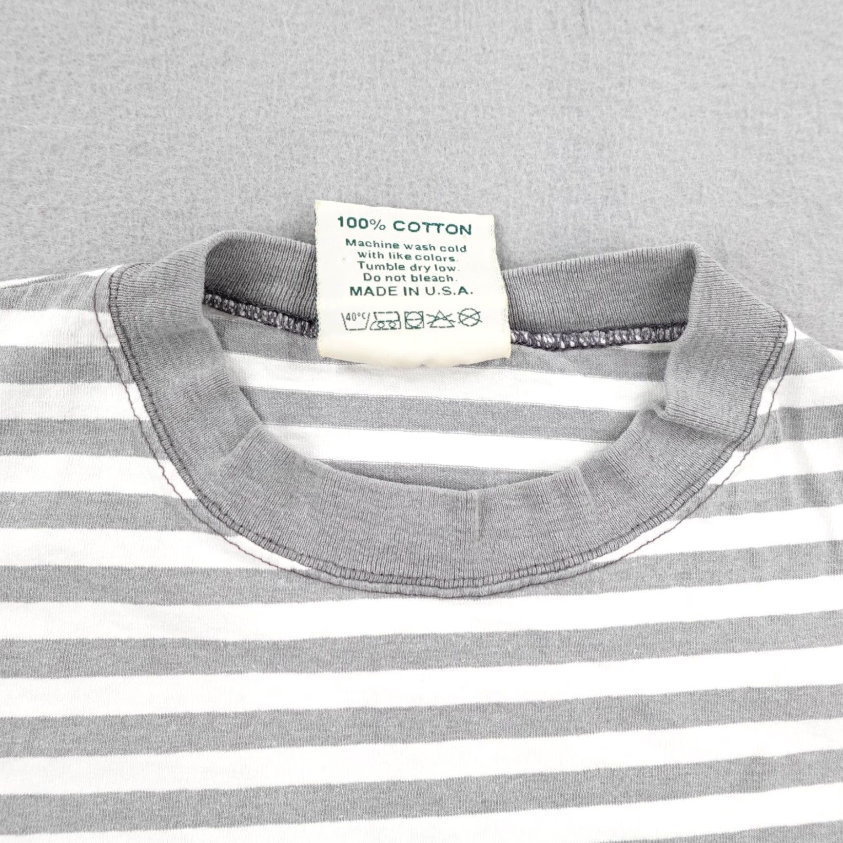 Levi's VINTAGE Levi's Shirt Mens Medium Gray White Stripes Single Stitch 80s Made In USA Crew Neck Short Sleeve Cotton Size US M / EU 48-50 / 2 - 2 Thumbnail