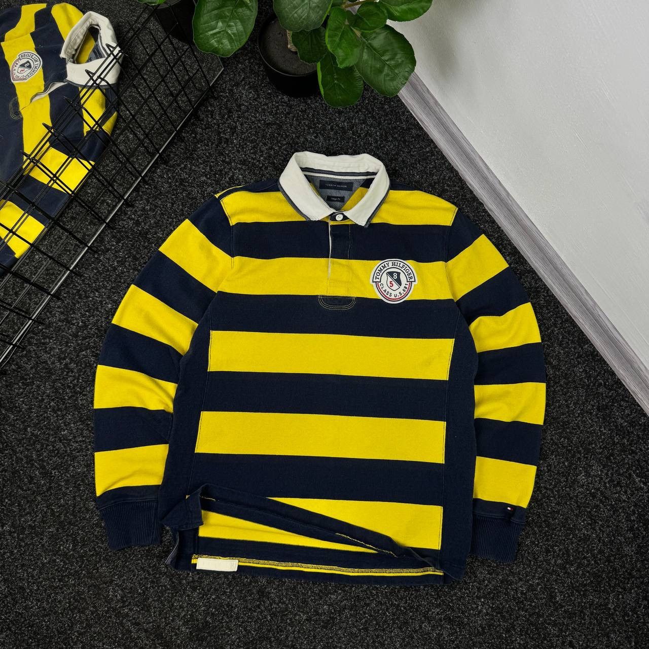 Tommy Hilfiger Rugby stripped vintage Tommy Hilfiger jersey size L Size US L / EU 52-54 / 3 - 1 Thumbnail