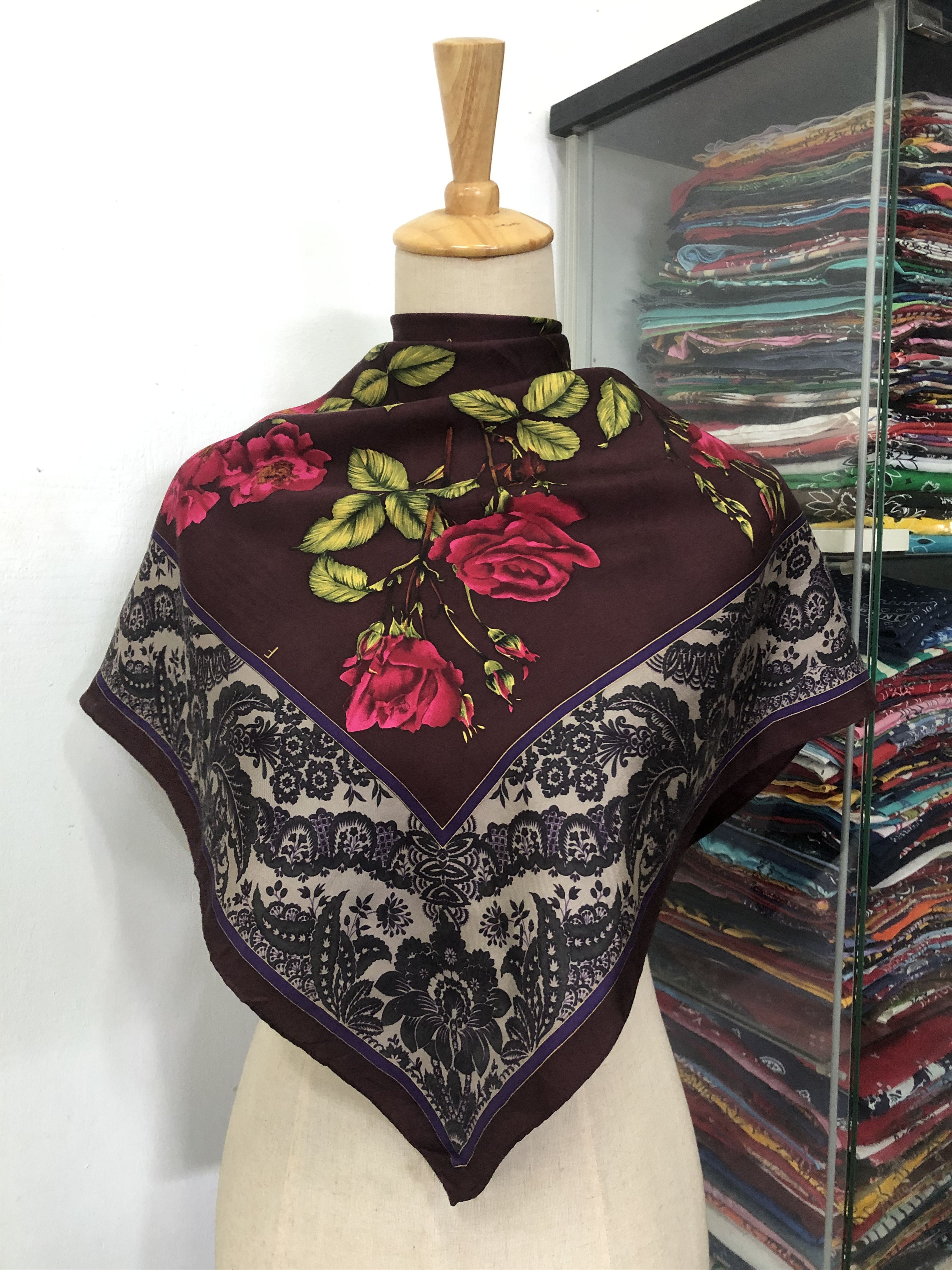 Vintage Vintage Silk Scarf Size ONE SIZE - 1 Thumbnail