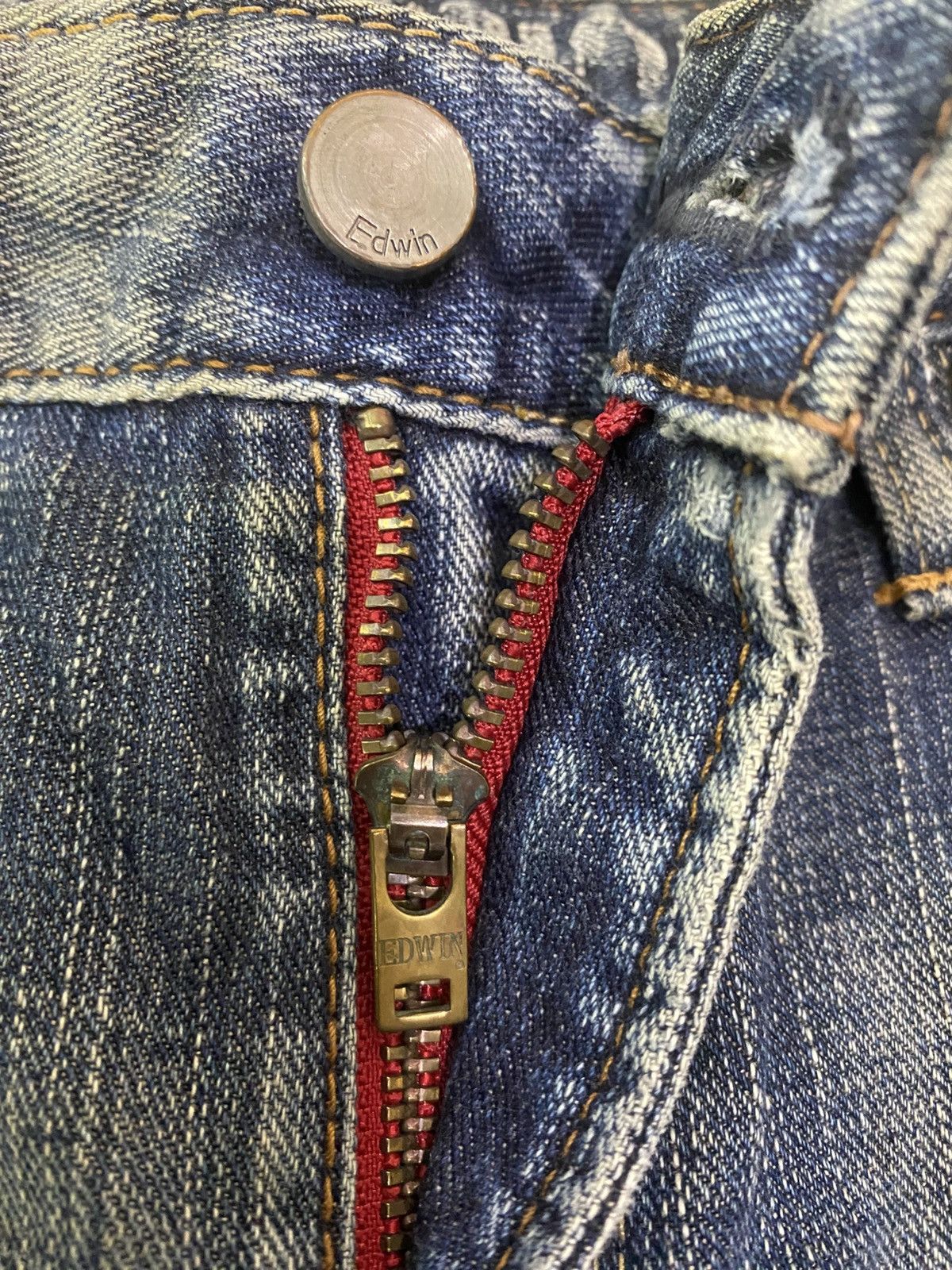 💥INSANE E-FUNCTION TWISTED LED JEANS