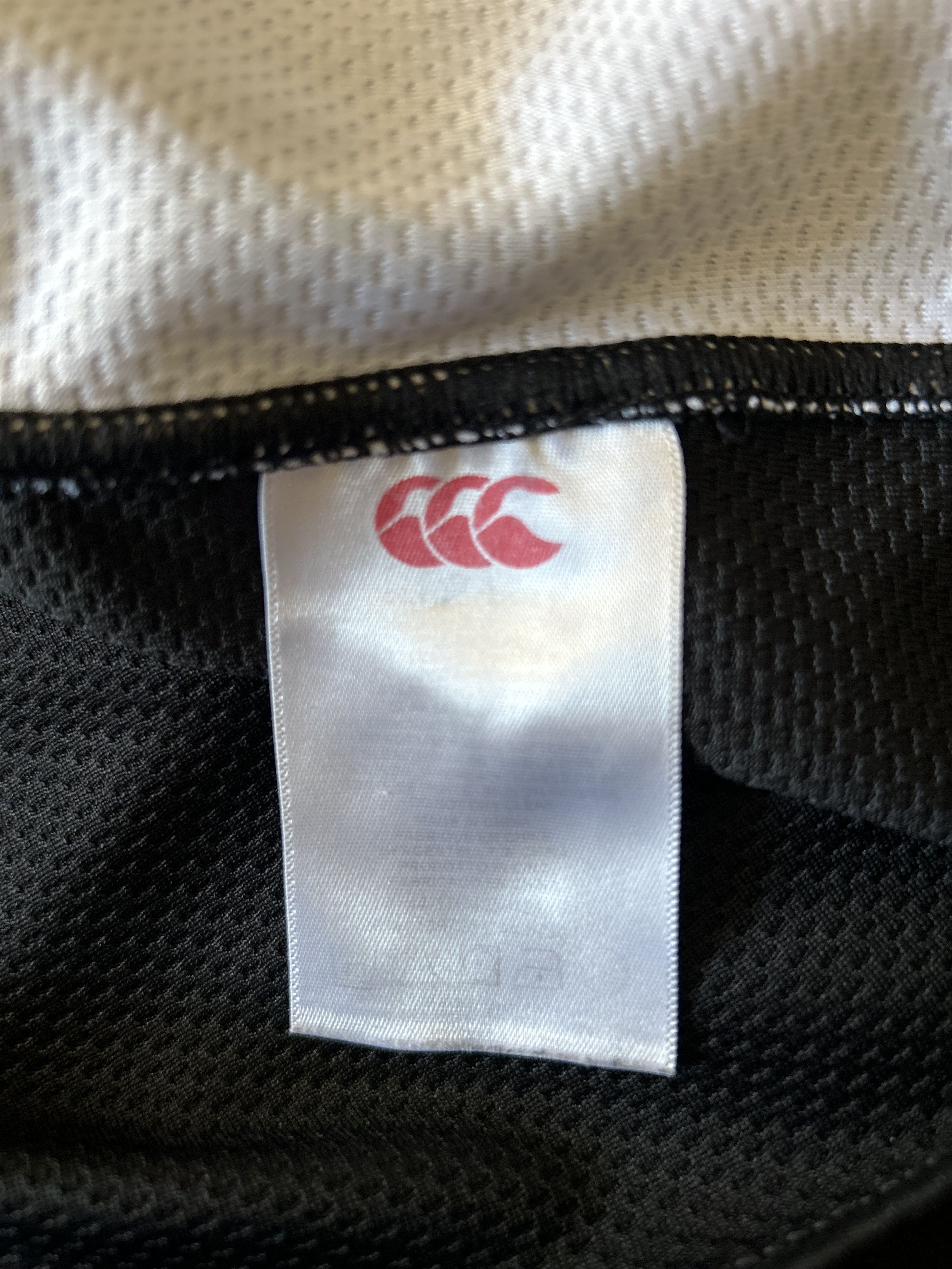 Canterbury of New Zealand Rare Rugby - Canterbury - WYMONDHAM COLLEGE - S - UNIQUE Size US S / EU 44-46 / 1 - 3 Thumbnail