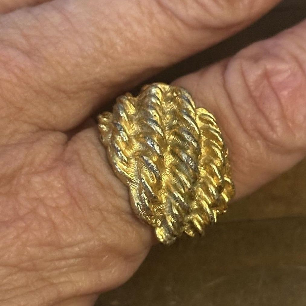 Vintage Vintage gold tone chunky rope ring Size ONE SIZE - 7 Thumbnail
