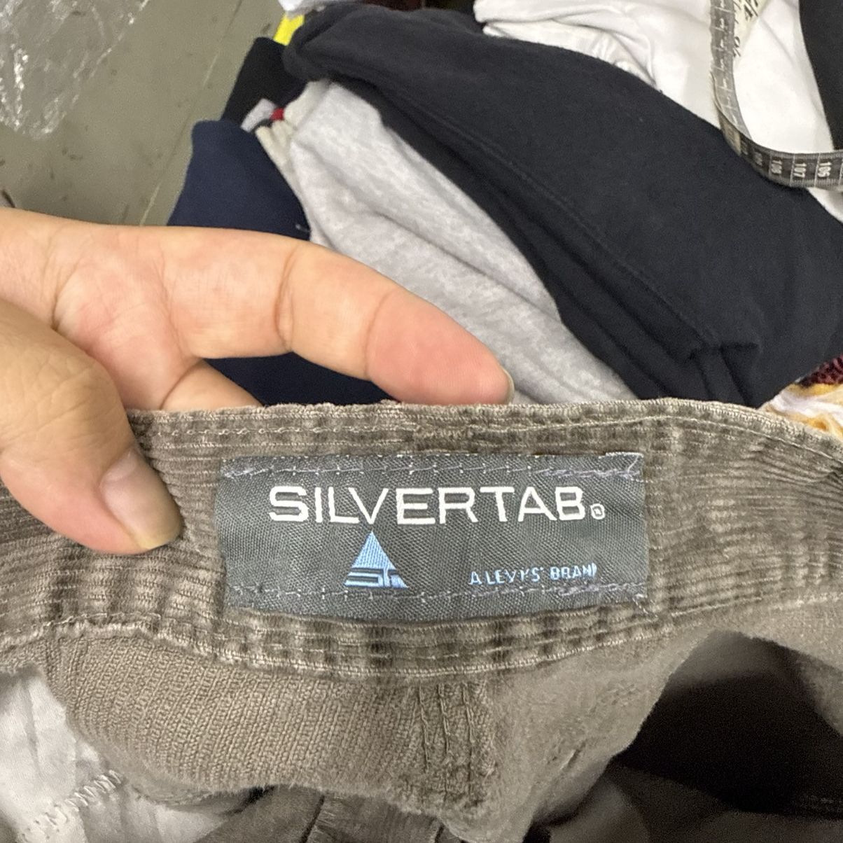 Levi's Vintage Levi’s Silvertab corduroy carpenter pants Size US 36 / EU 52 - 13 Thumbnail