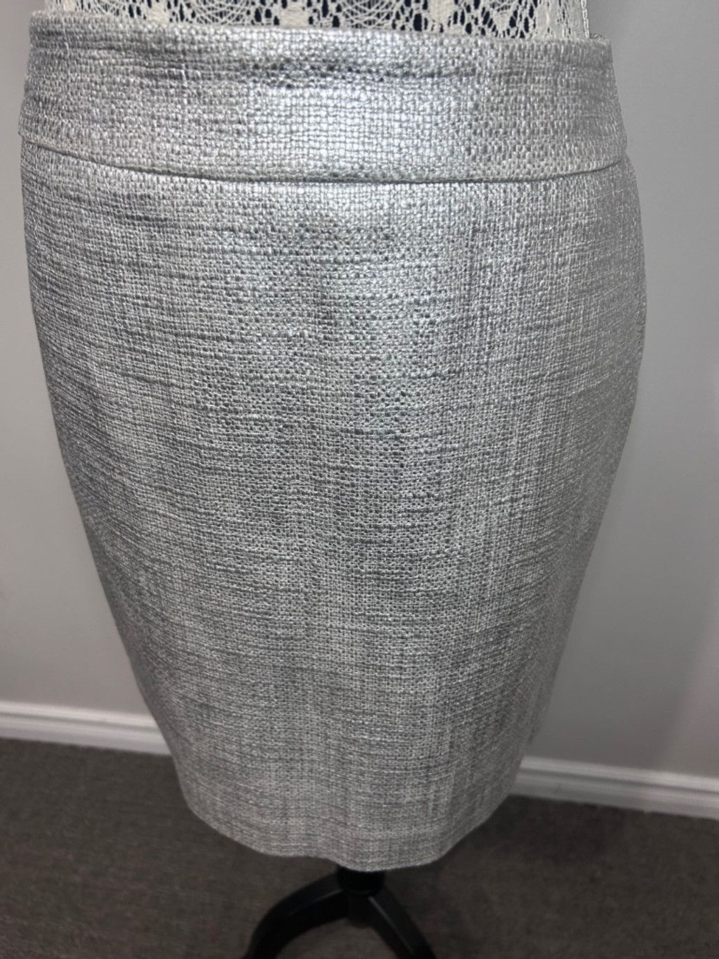 White House Black Market Women's White House Black Market silver Skirt, Size xs Size 25" / US 0 / IT 36 - 2 Thumbnail