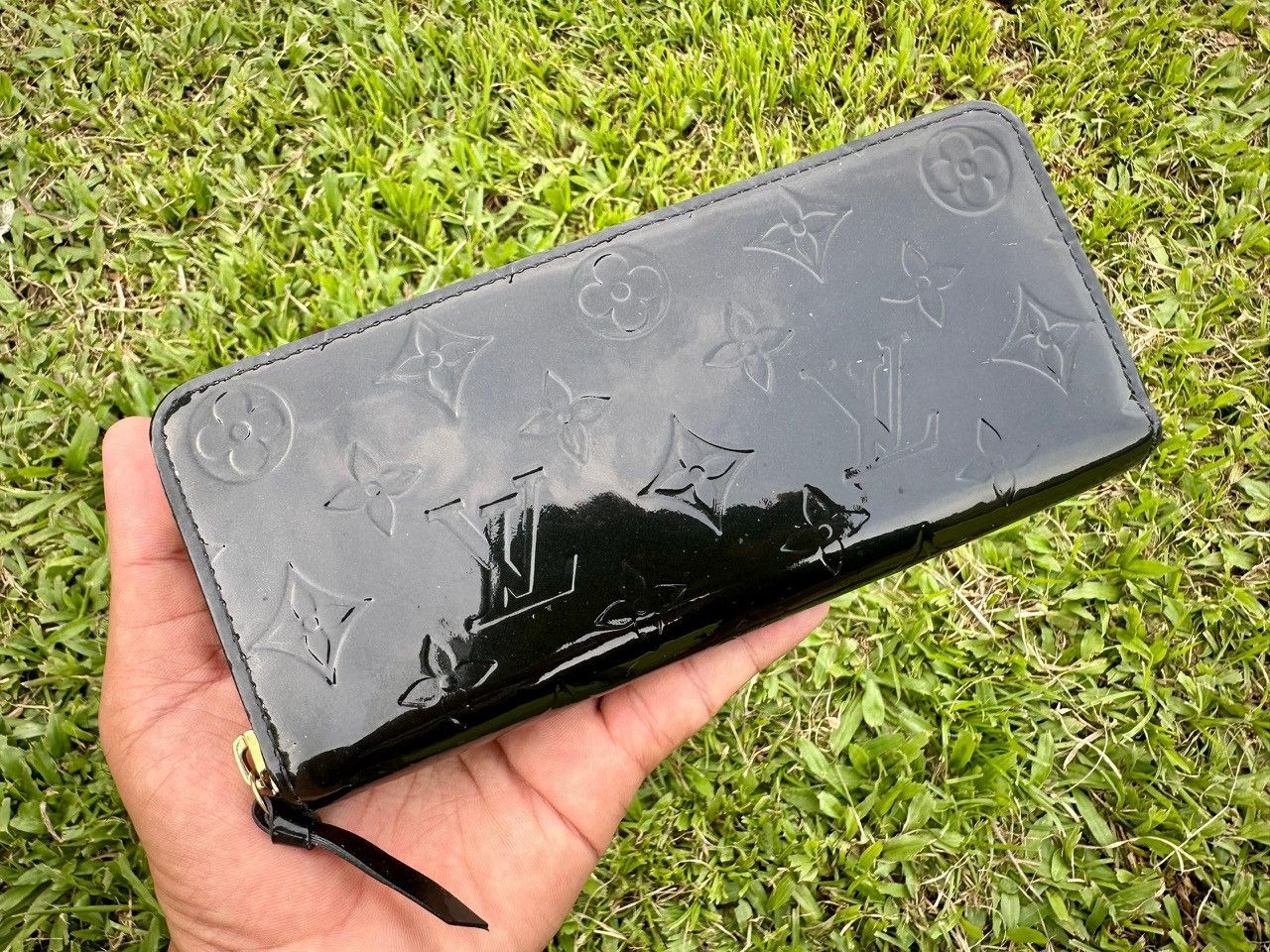 Louis Vuitton Authentic Louis Vuitton Monogram Vernis Leather Zippy Wallet Size ONE SIZE - 1 Thumbnail