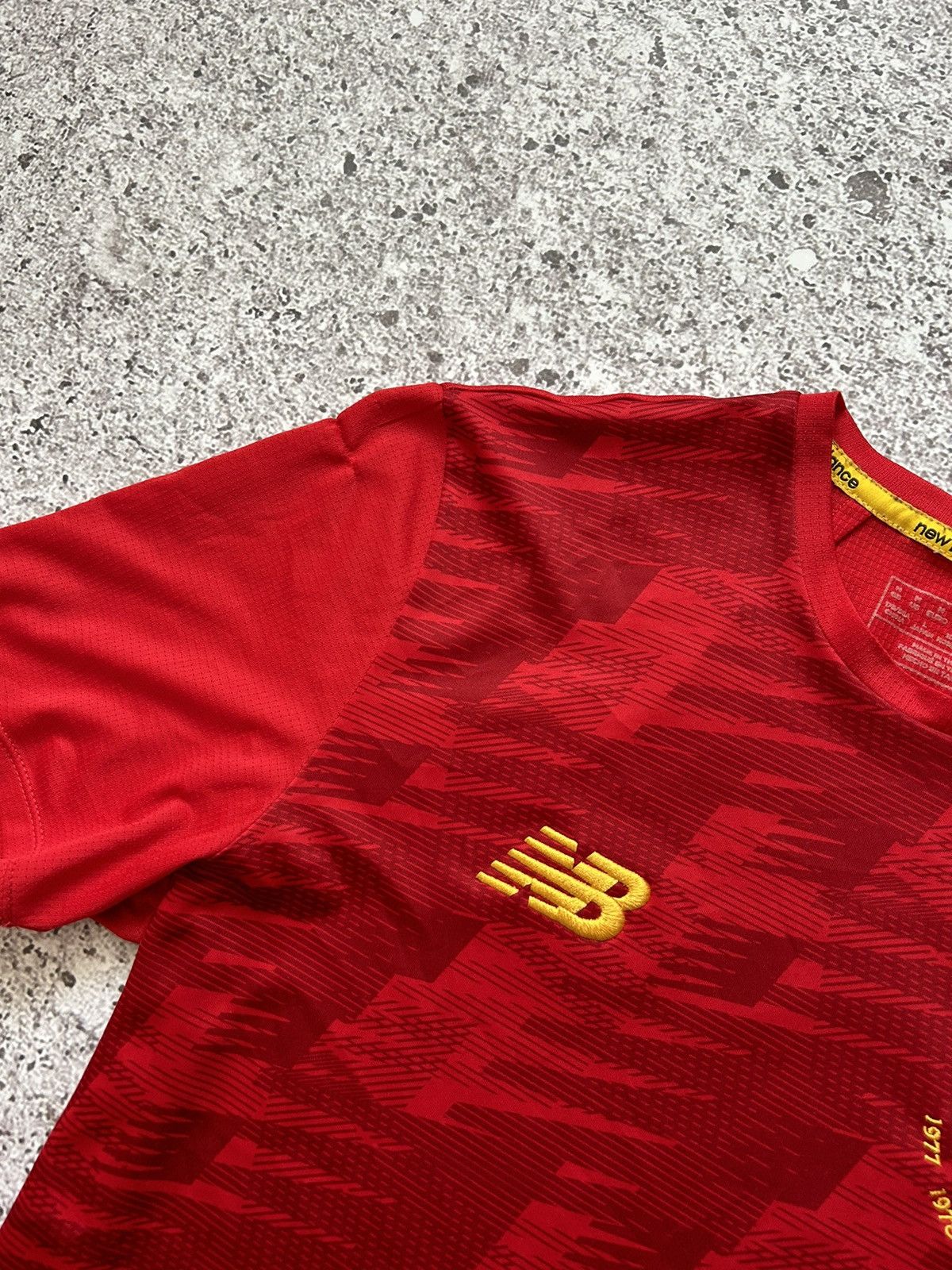 New Balance × Vintage New Balance Liverpool 2019 2020 Football Soccer Jersey Size US M / EU 48-50 / 2 - 9 Thumbnail