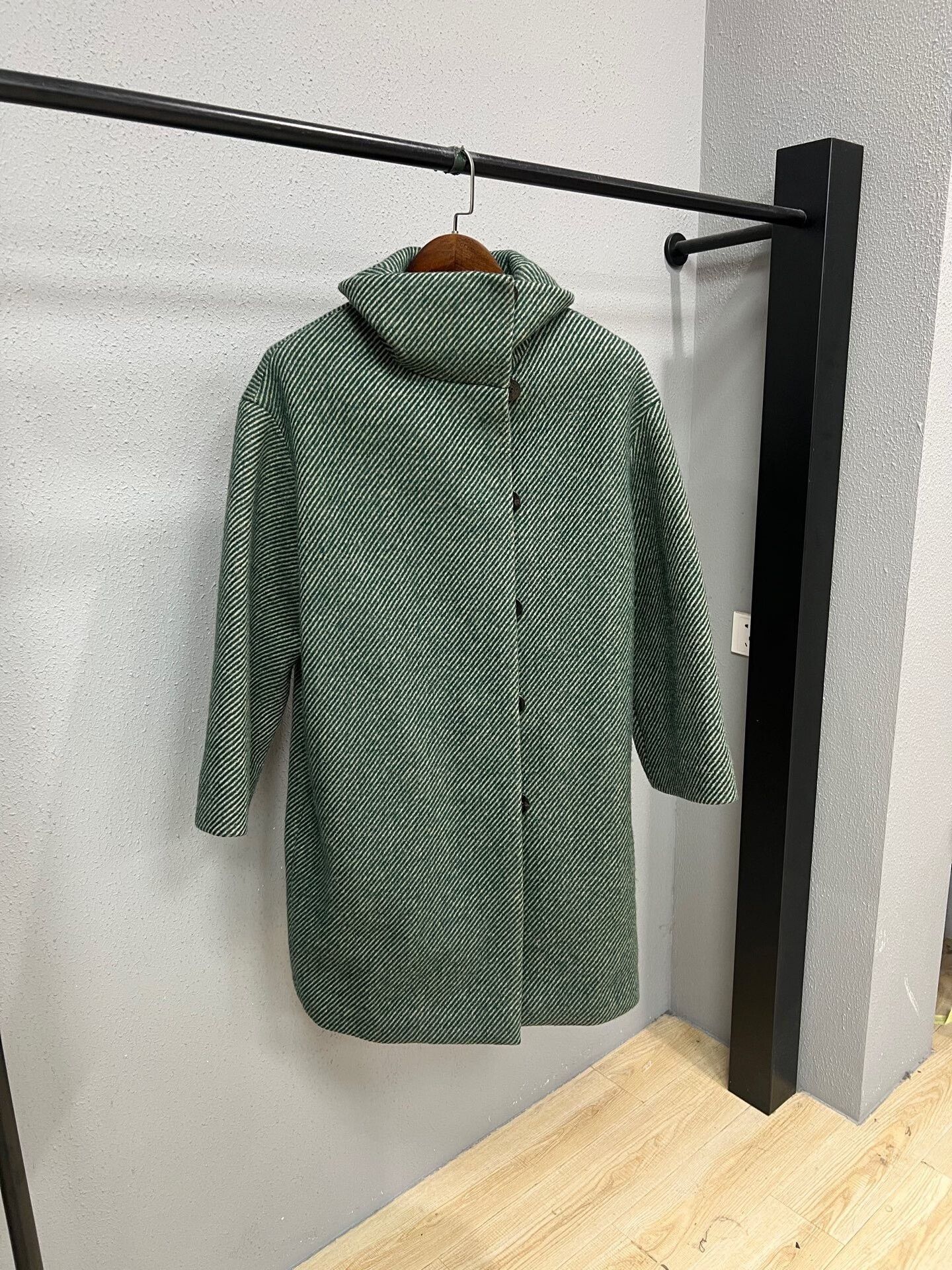 Hermes Hermes Wool Coat in New Condition Size XS / US 0-2 / IT 36-38 - 1 Thumbnail