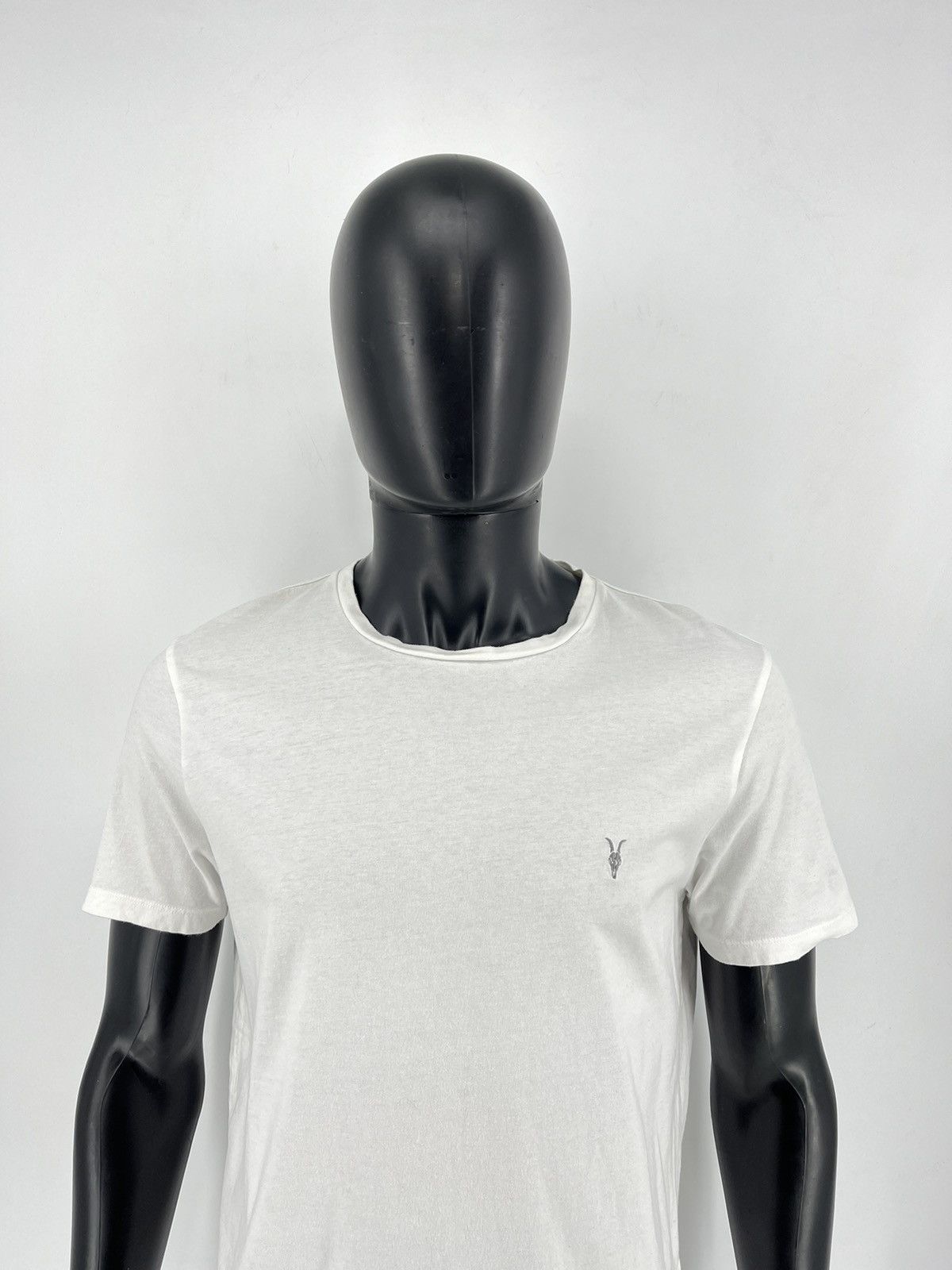 Allsaints Vintage Basic Allsaints Mini Logo Basic Tee Old Money Size US L / EU 52-54 / 3 - 1 Thumbnail
