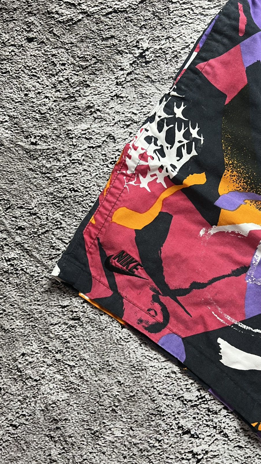 Jordan Brand VTG 90’s Nike air Jordan brand overprinted abstract shorts Size US 32 / EU 48 - 2 Thumbnail