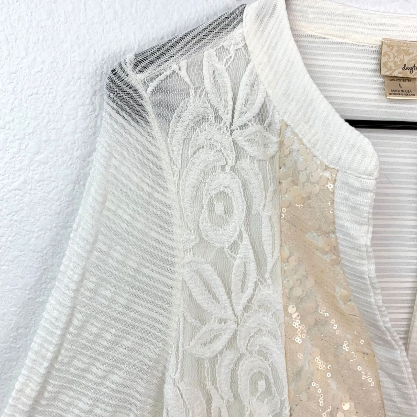 Vintage VINTAGE Daytrip Cream Long Sleeve Shirt Women's L Bohemian Y2K Tunic Lace Embellished Button Front Size L / US 10 / IT 46 - 2 Thumbnail