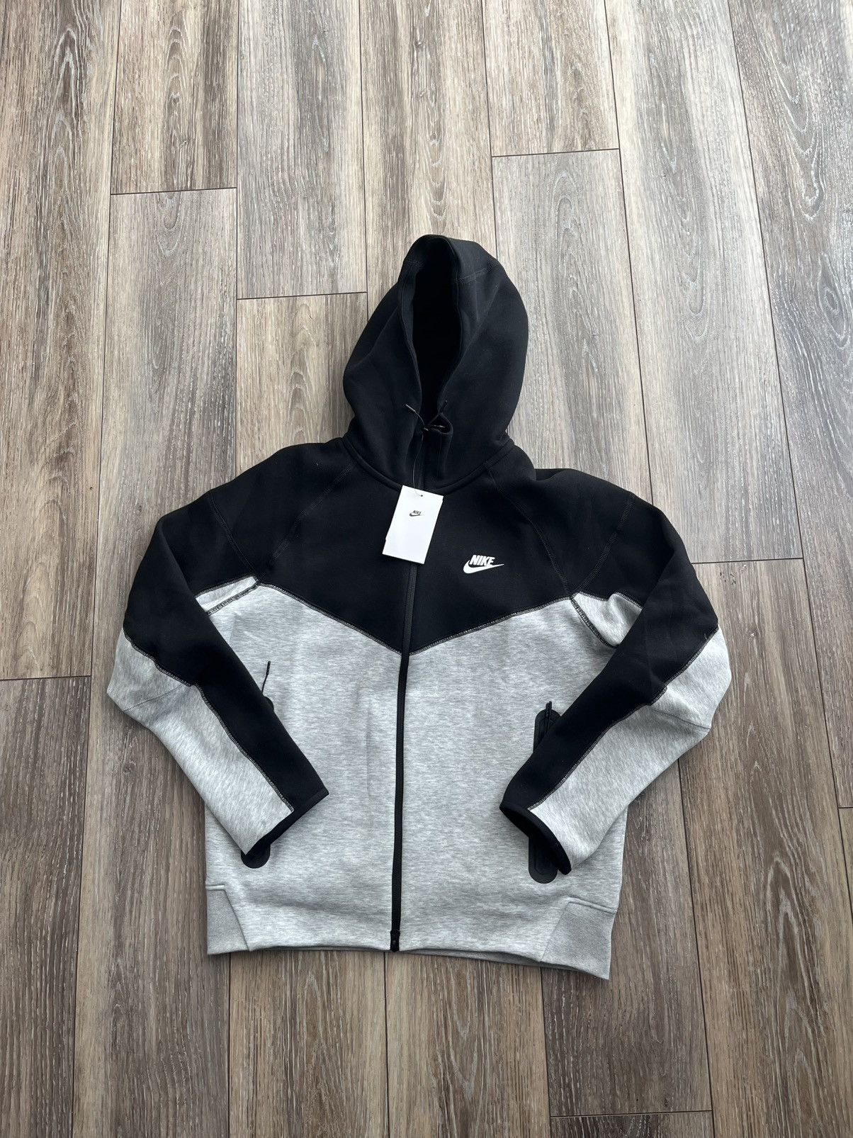 Nike Nike Tech Fleece Hoodie Men's Black and Grey Size Medium Size US M / EU 48-50 / 2 - 2 Thumbnail