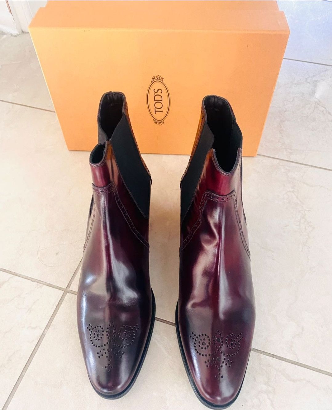 Tod's Tod's Burgundy Leather Chelsea Boots Size US 8 / IT 38 - 1 Thumbnail