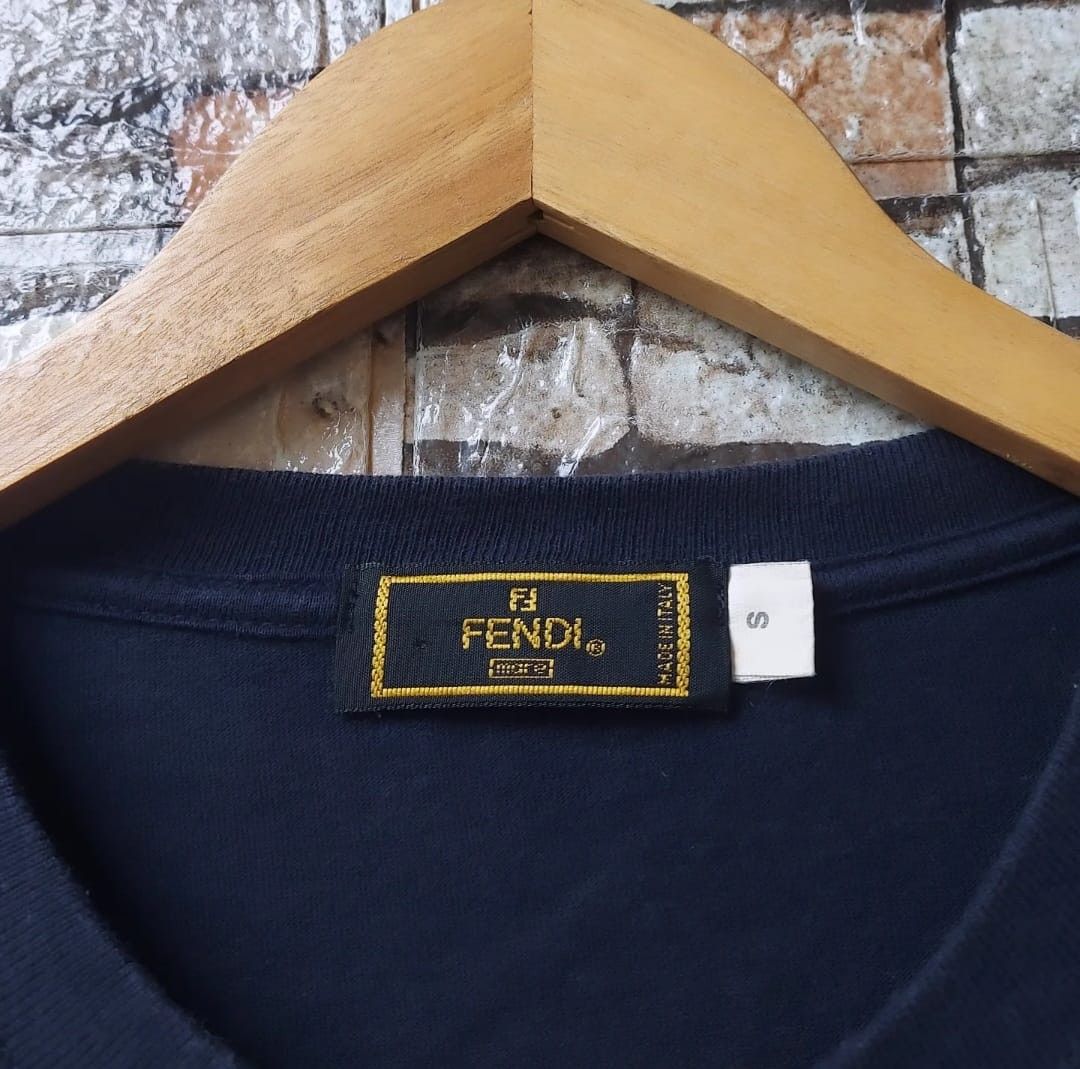 Fendi Vintage Fendi Embroidery Tshirt Size US M / EU 48-50 / 2 - 5 Thumbnail