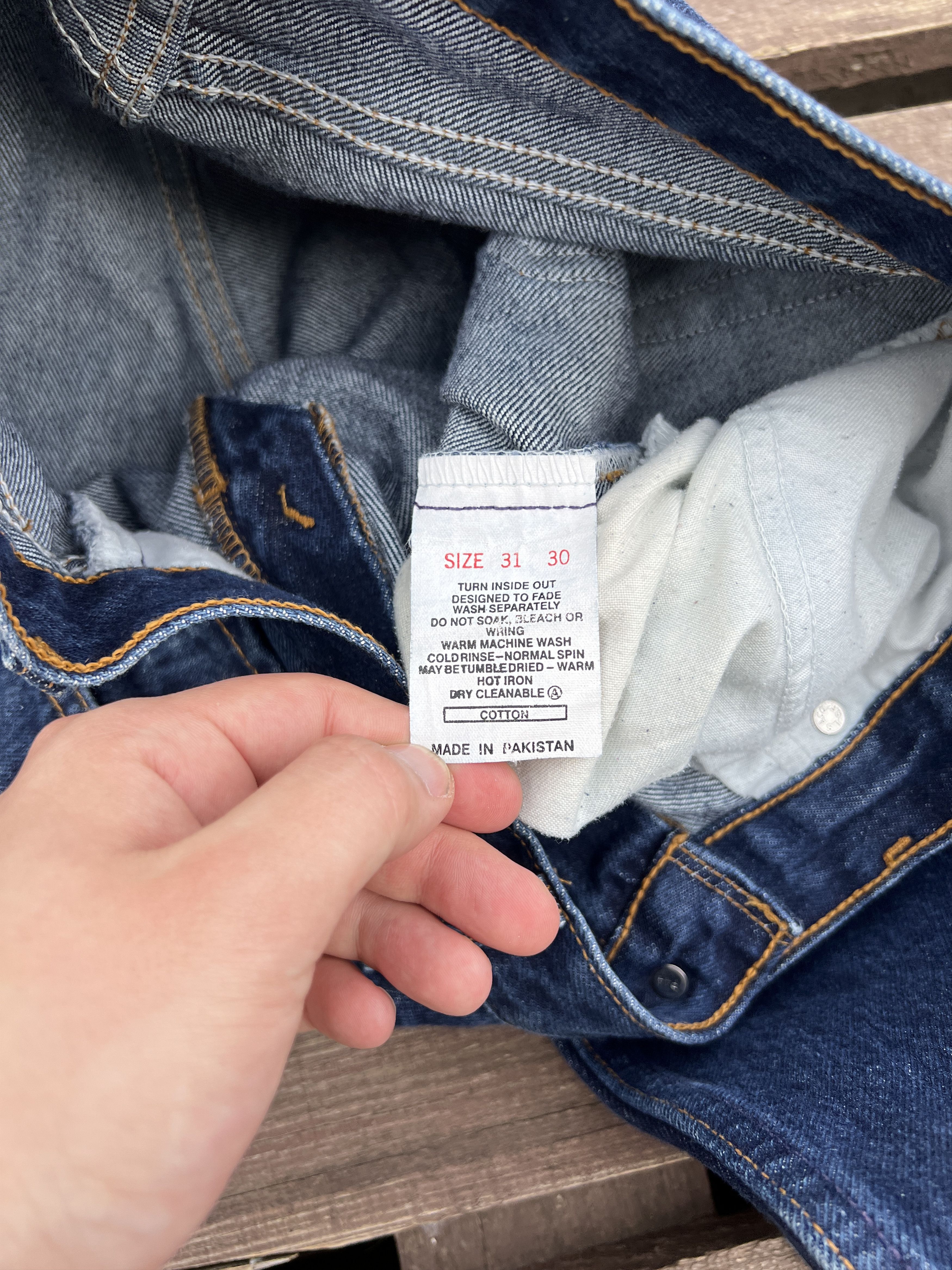 Levi's Vintage 90s Levis 592 Made in Pakistan Washed Denim Jeans Size US 31 - 13 Thumbnail