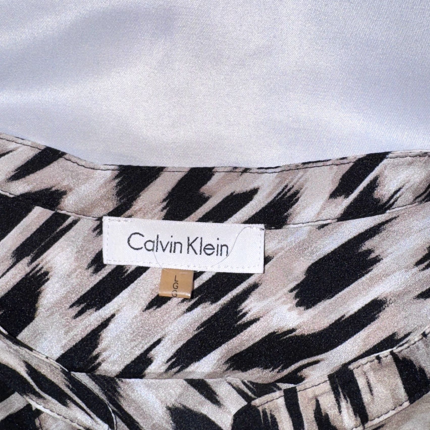 Calvin Klein Calvin Klein Women Blouse Shirt Leopard Animal Print Front Pocket Roll Tab Sleeve L Multicolor Size L / US 10 / IT 46 - 2 Thumbnail